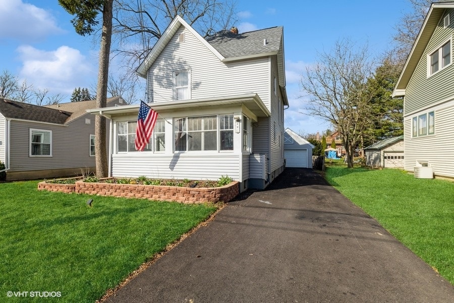 22 N Commonwealth Avenue