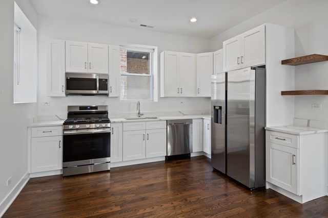 2316 W Augusta Boulevard Unit: 3R