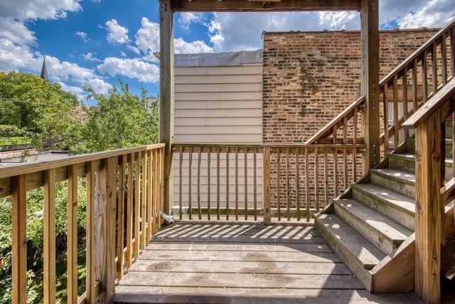 2316 W Augusta Boulevard Unit: 3R