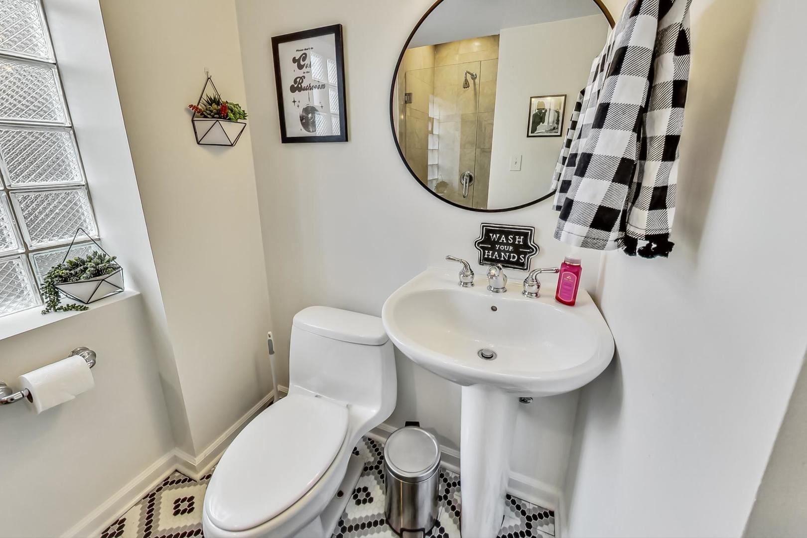 3715 W Giddings Street Unit: 1N