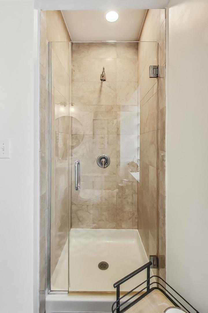 3715 W Giddings Street Unit: 1N