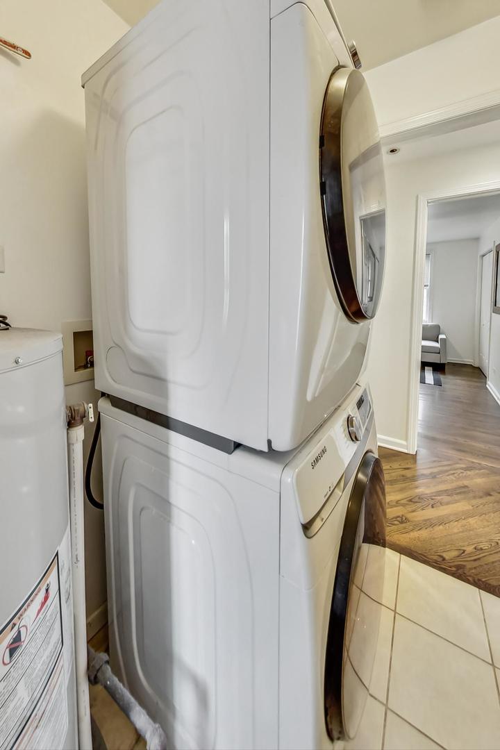 3715 W Giddings Street Unit: 1N