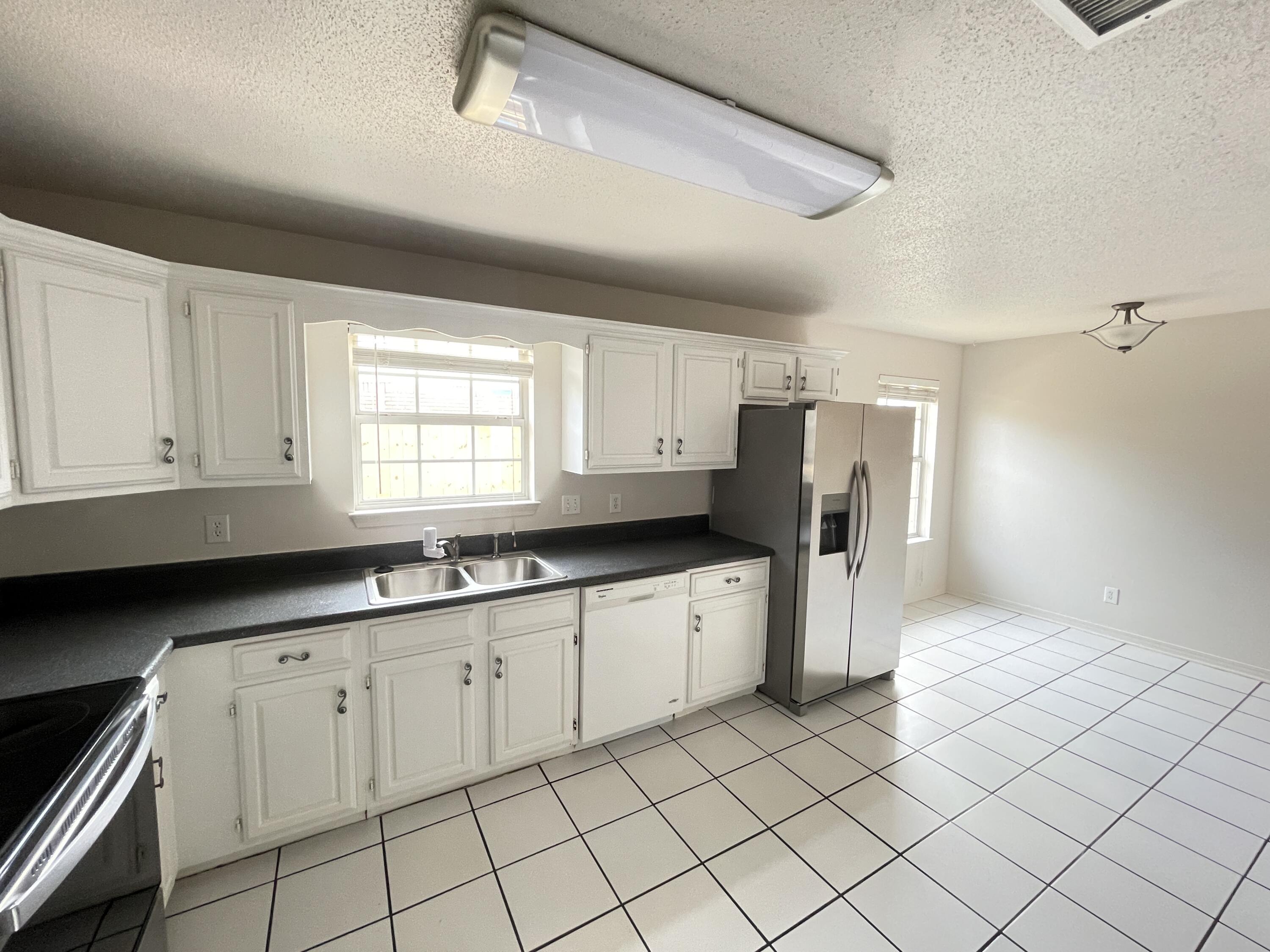 2212 Peachwood Court