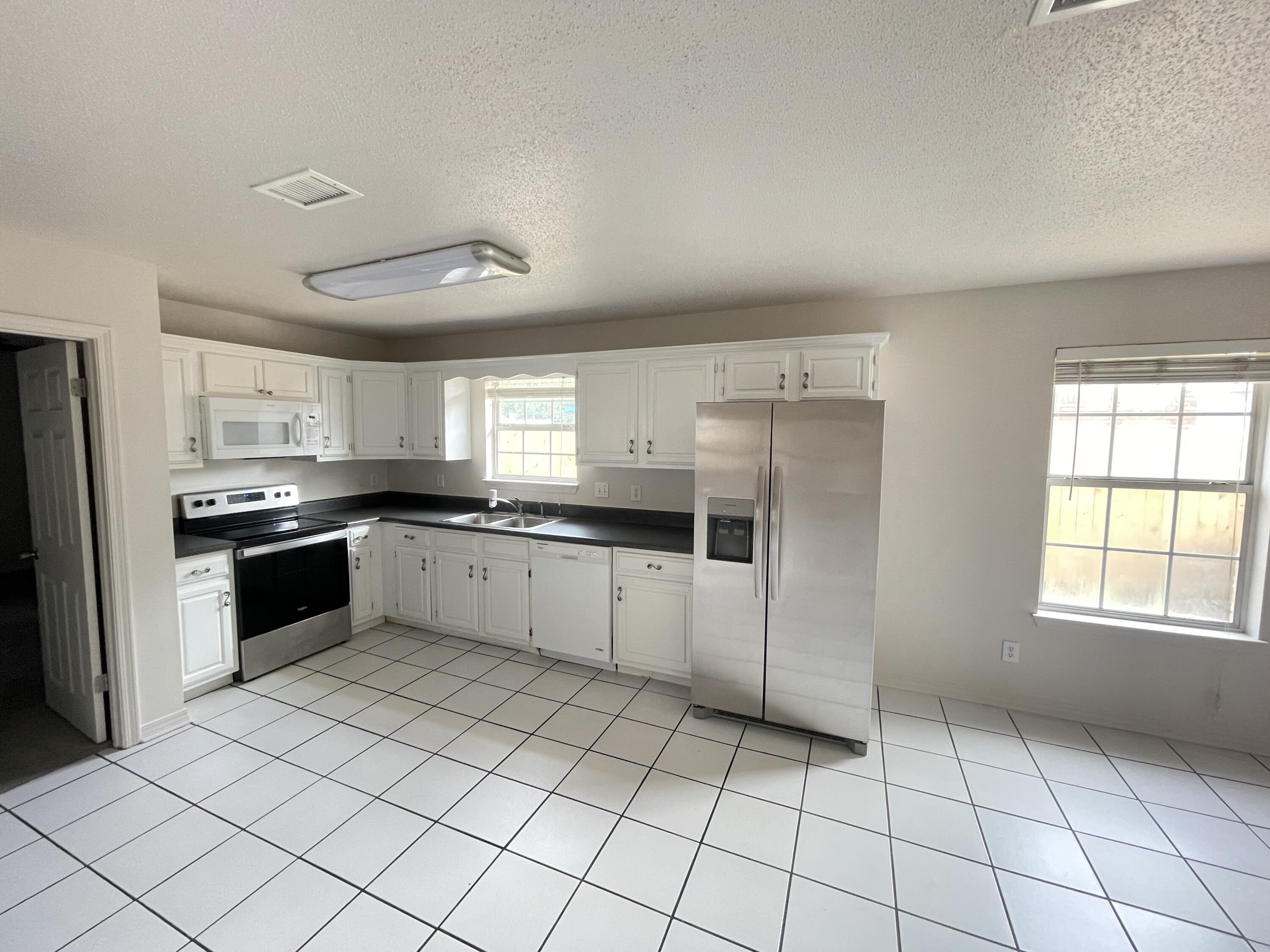 2212 Peachwood Court