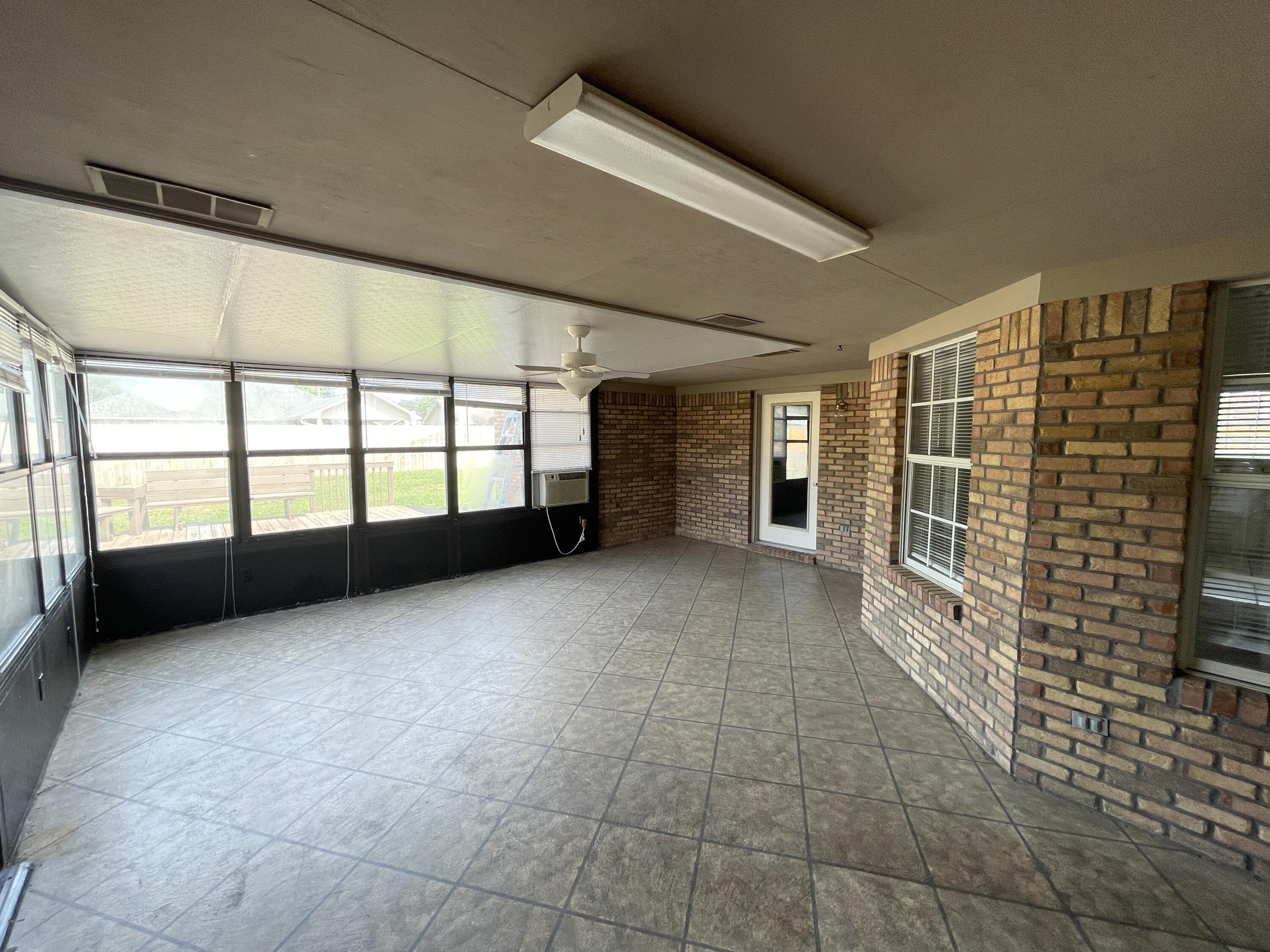 2212 Peachwood Court