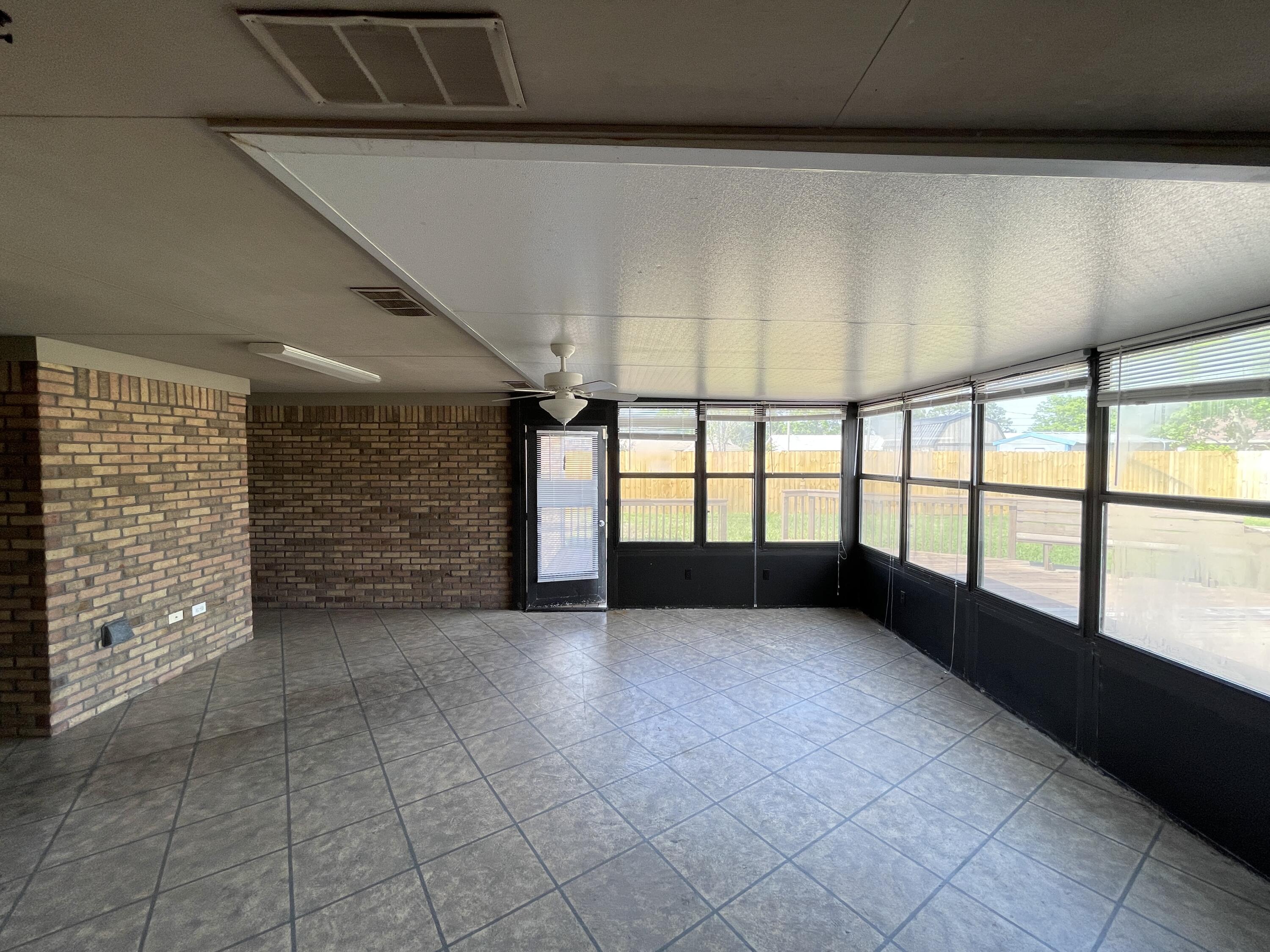 2212 Peachwood Court