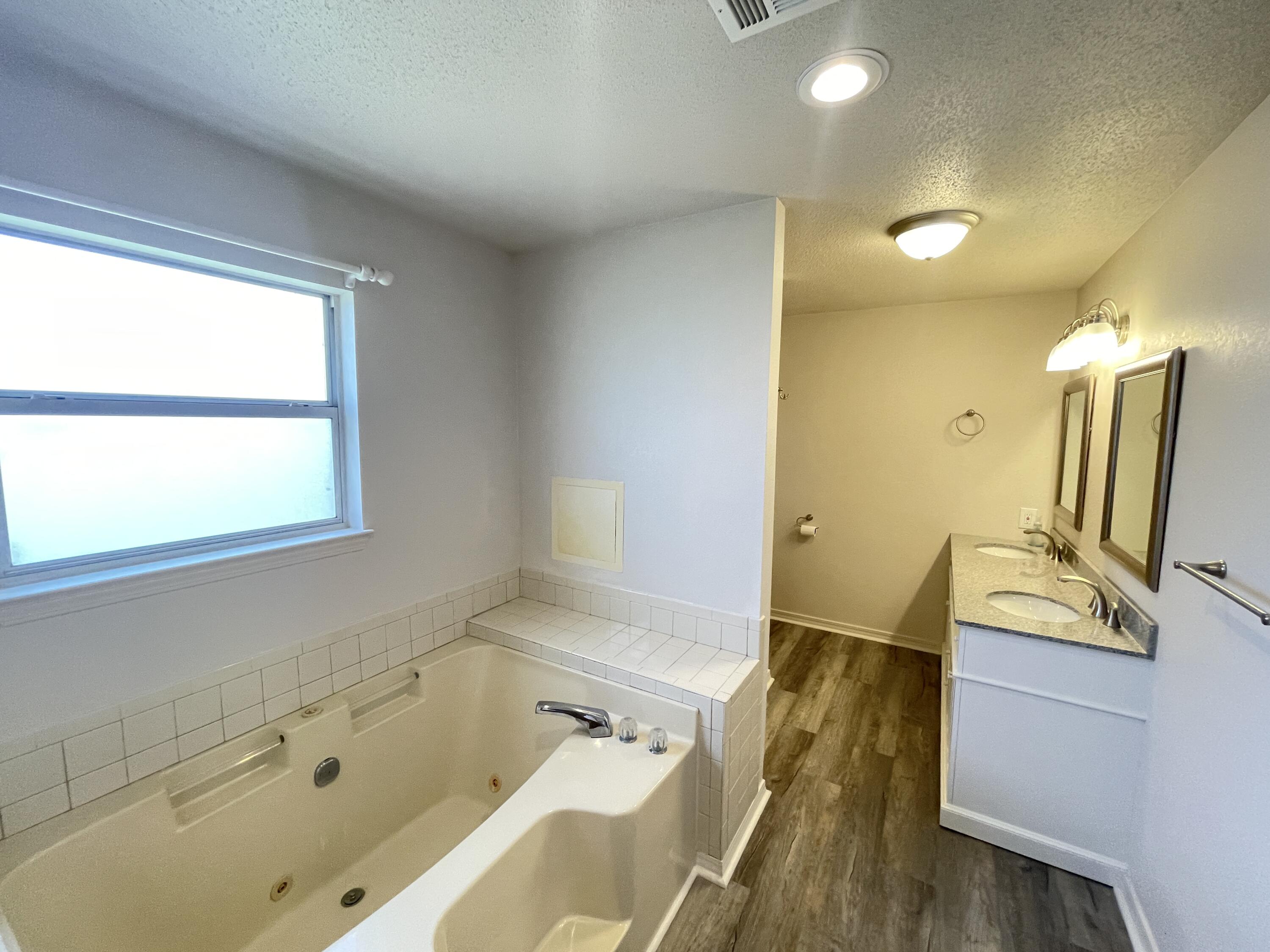 2212 Peachwood Court