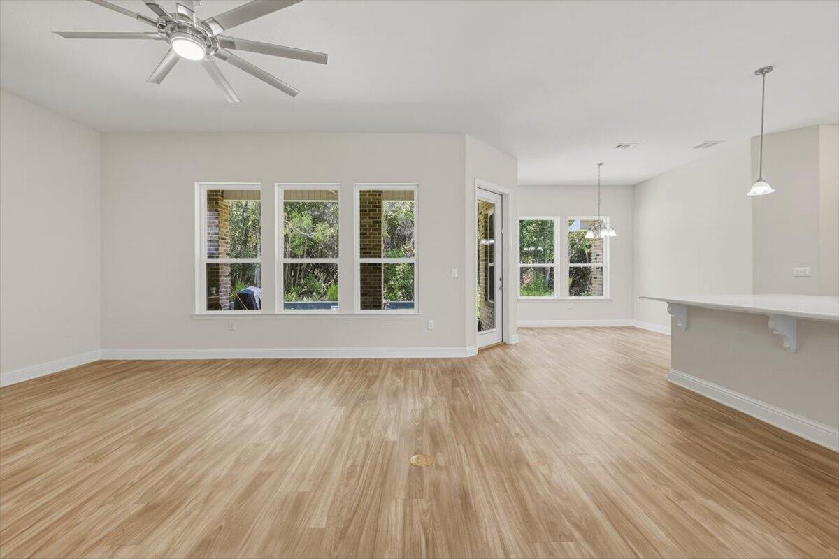 2405 Cove Road