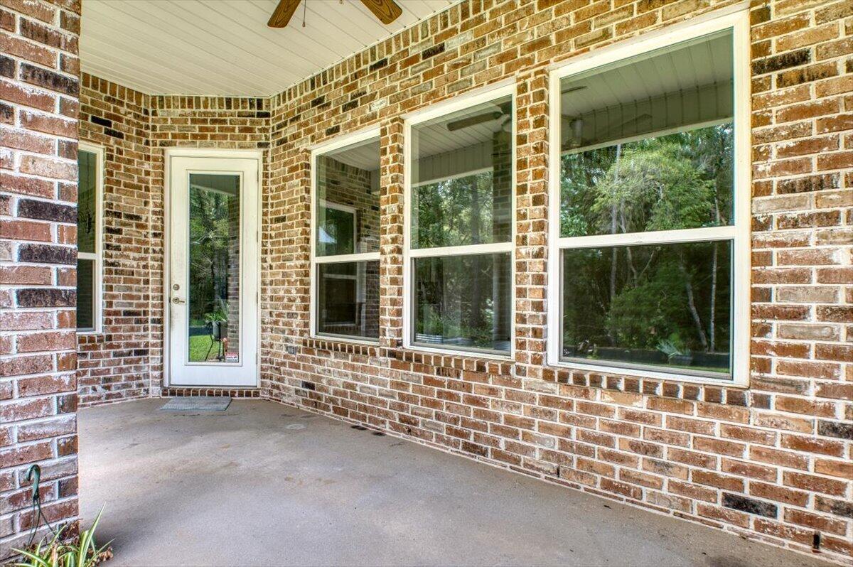 2405 Cove Road