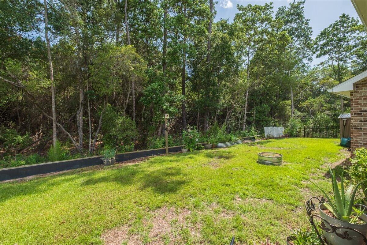 2405 Cove Road