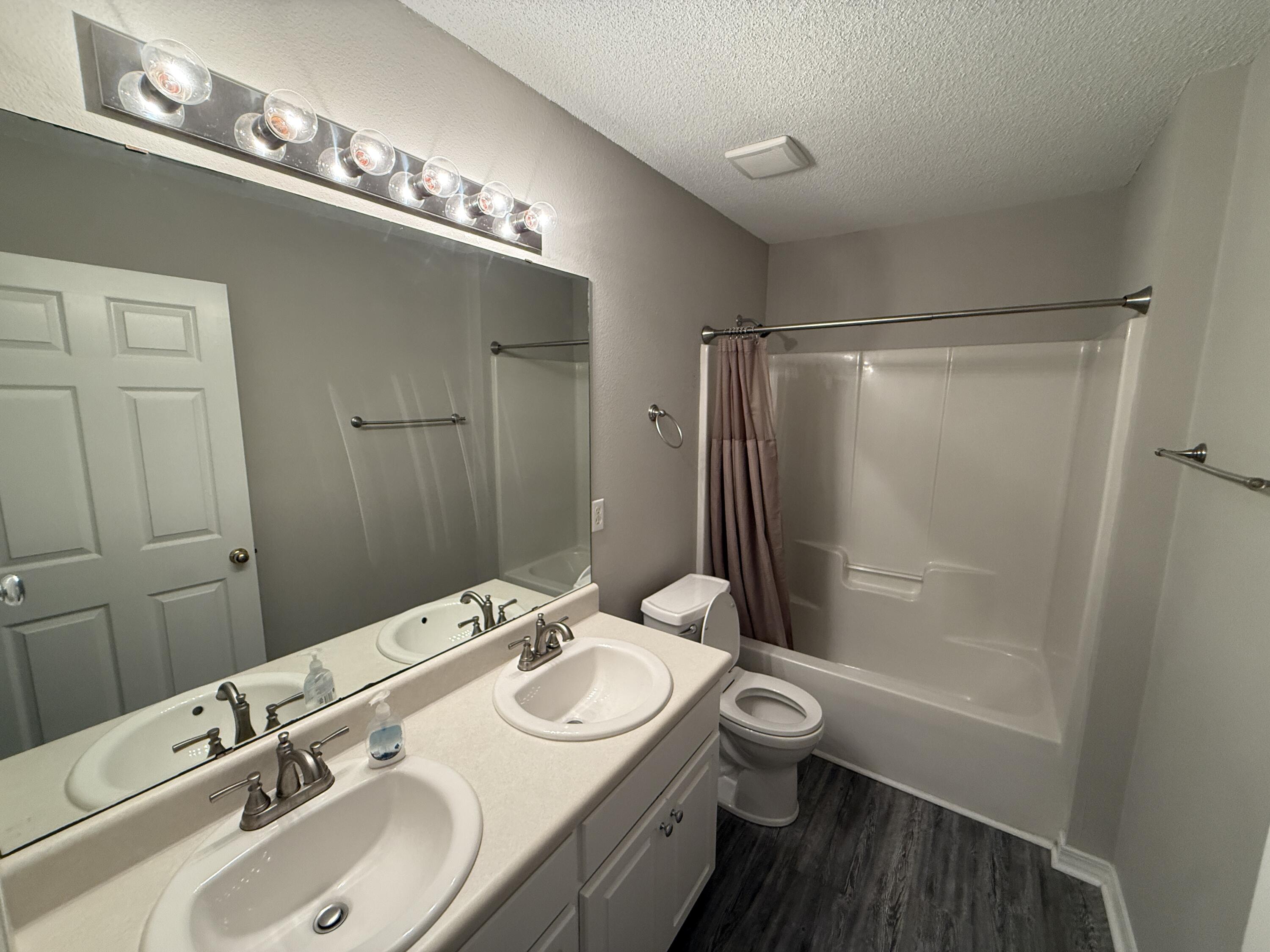2121 Ainsdale Court
