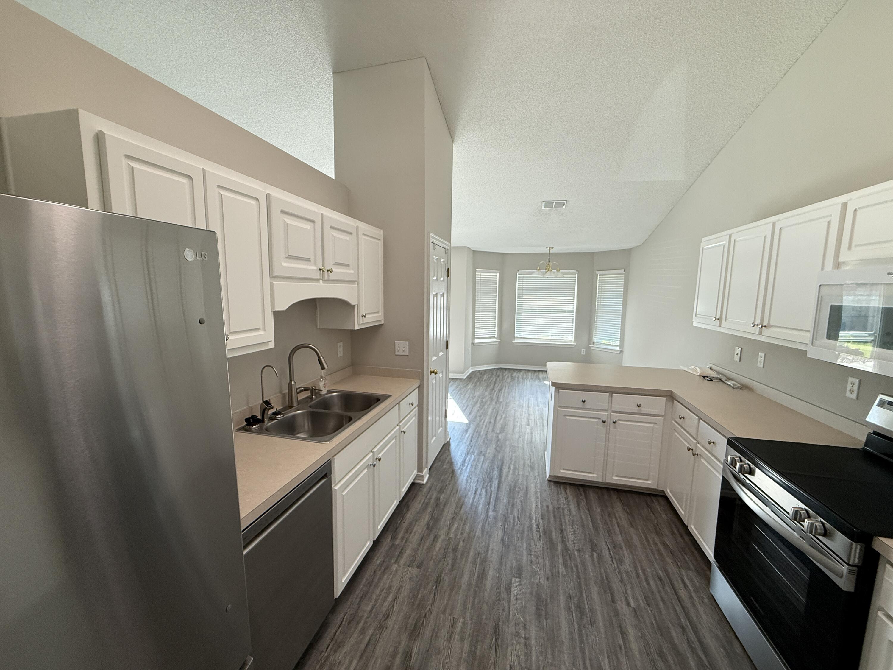 2121 Ainsdale Court