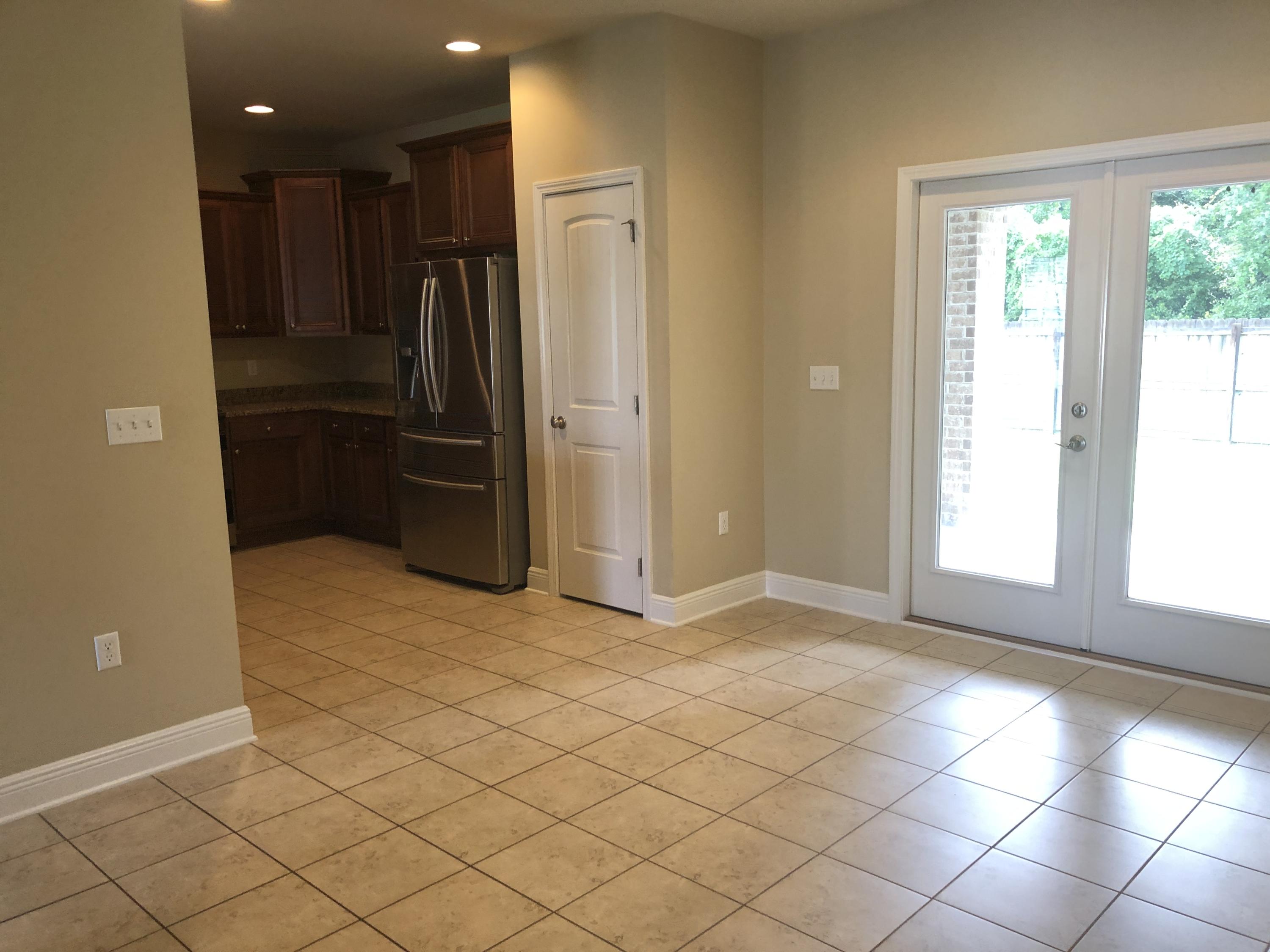 1820 Lindsey Magnolia Court