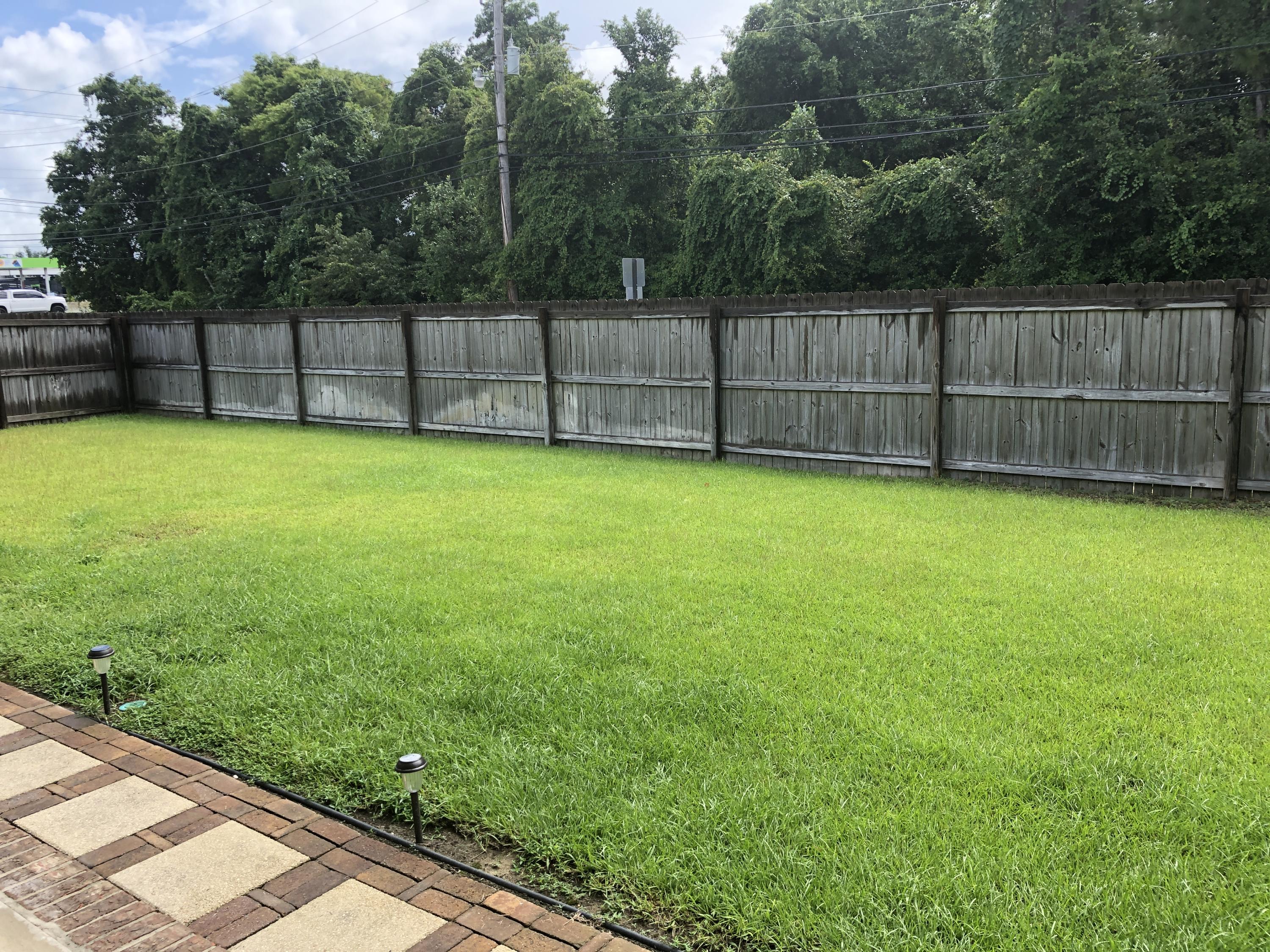 1820 Lindsey Magnolia Court