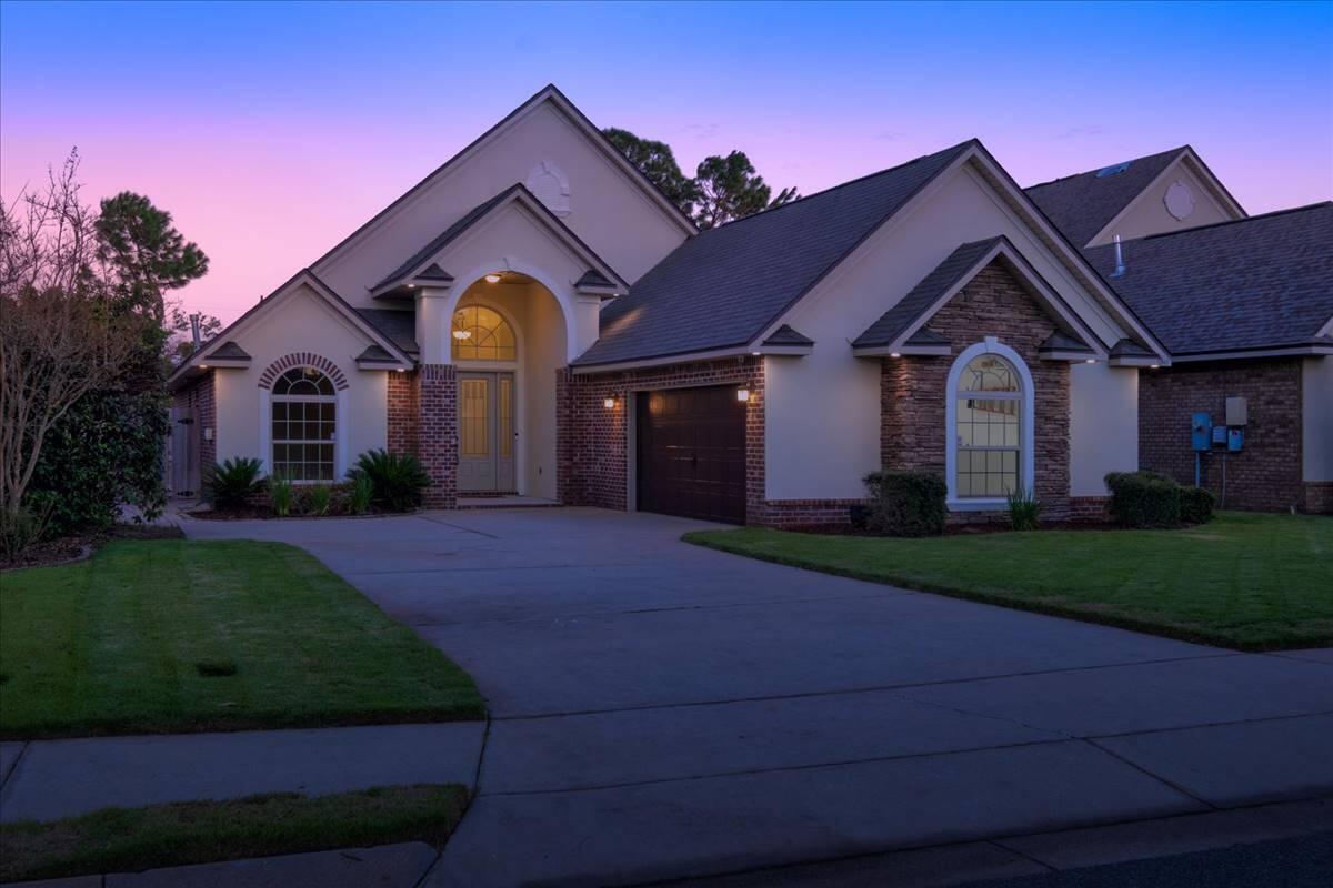 5347 Woodlake Gulf Breeze FL
