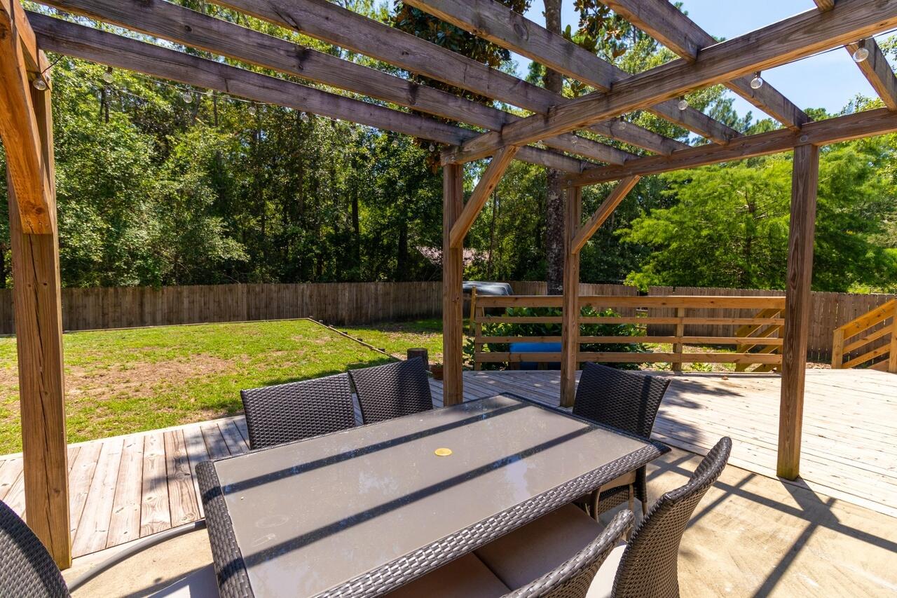 195 Sparkleberry Lane