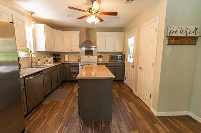 195 Sparkleberry Lane