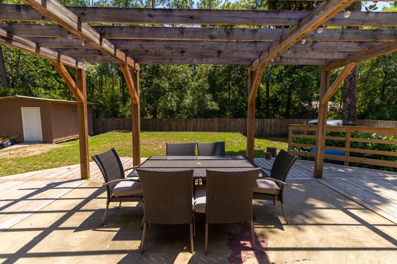 195 Sparkleberry Lane