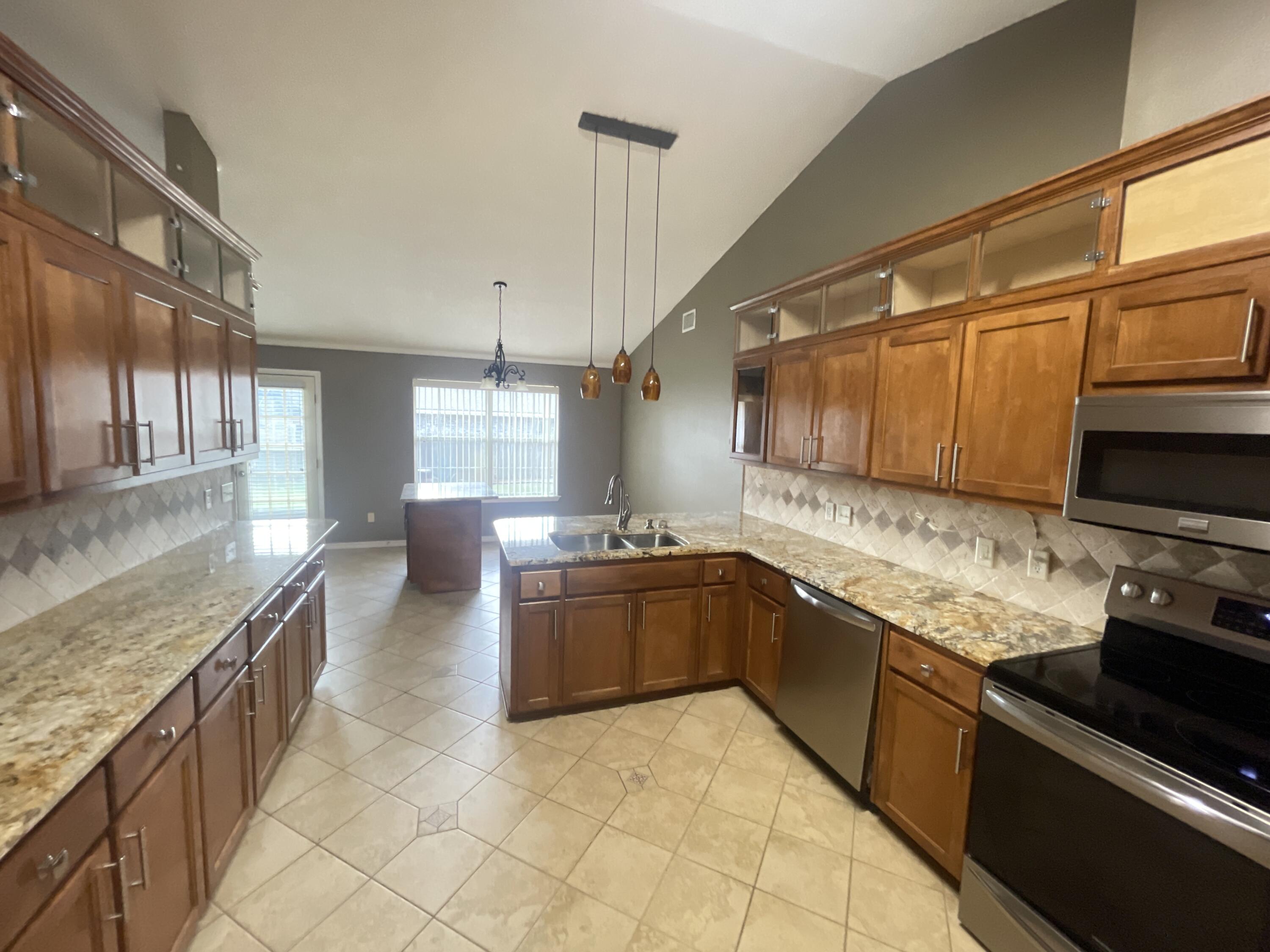 2705 Edgewood Drive