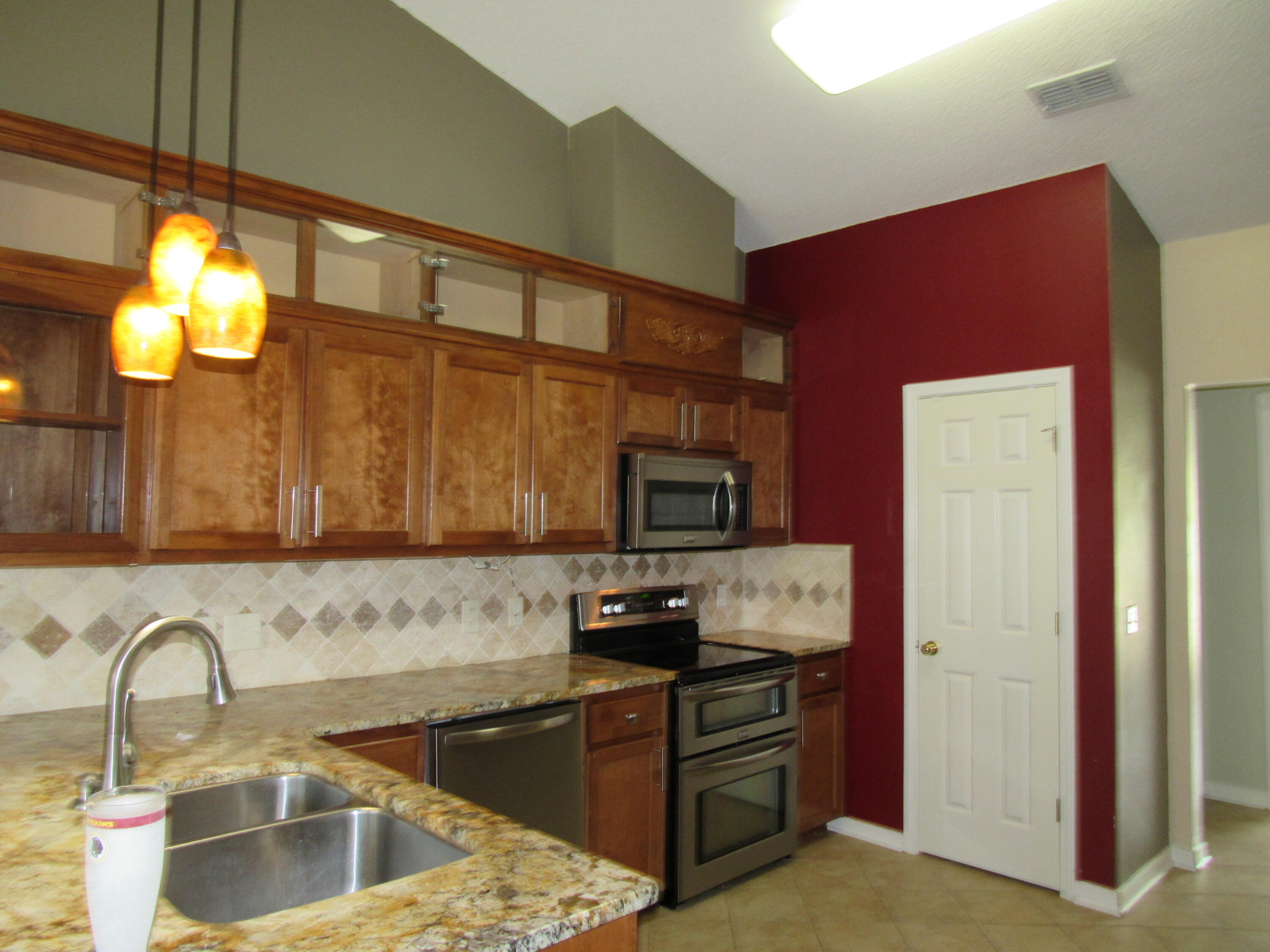 2705 Edgewood Drive