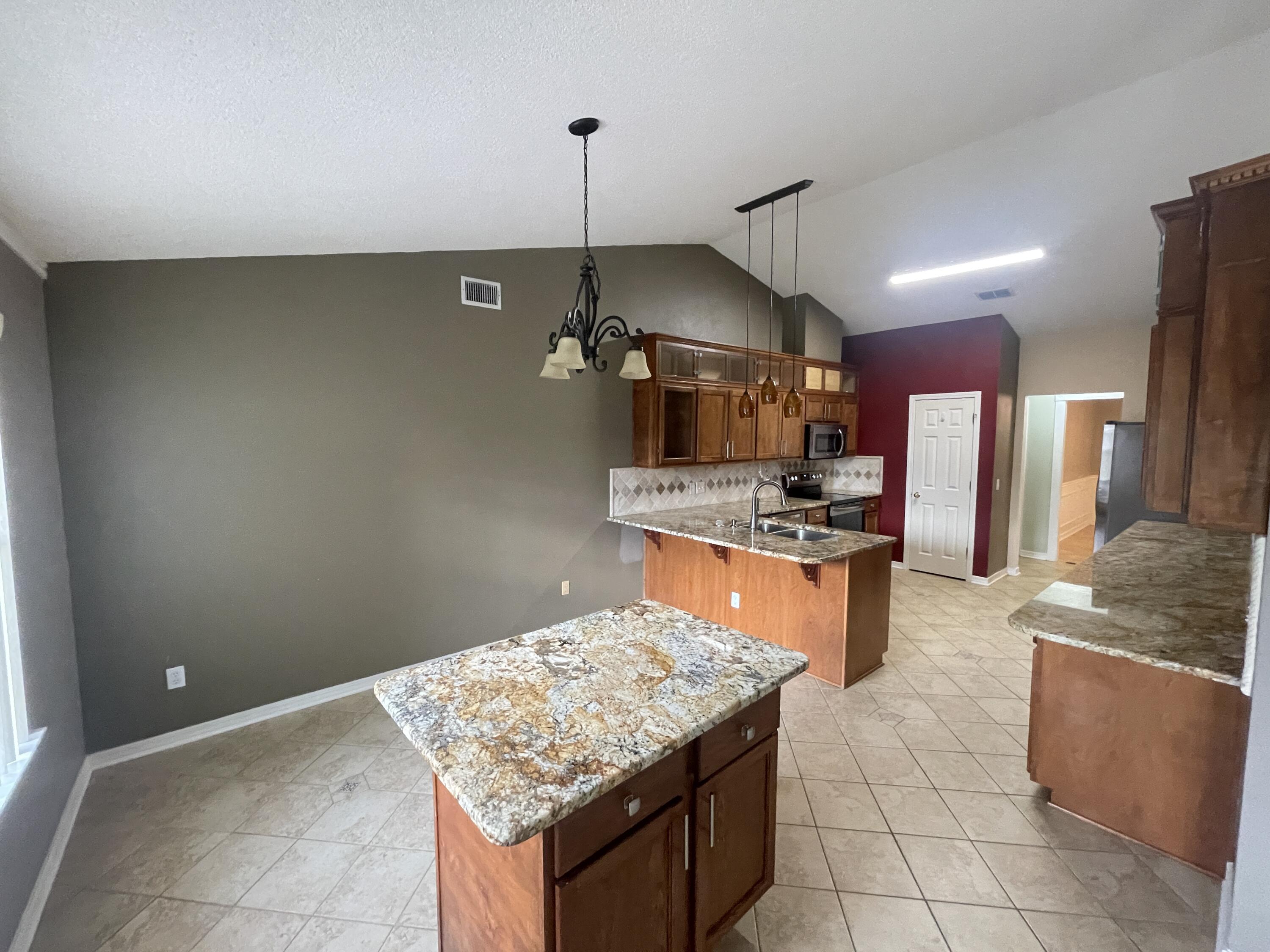 2705 Edgewood Drive
