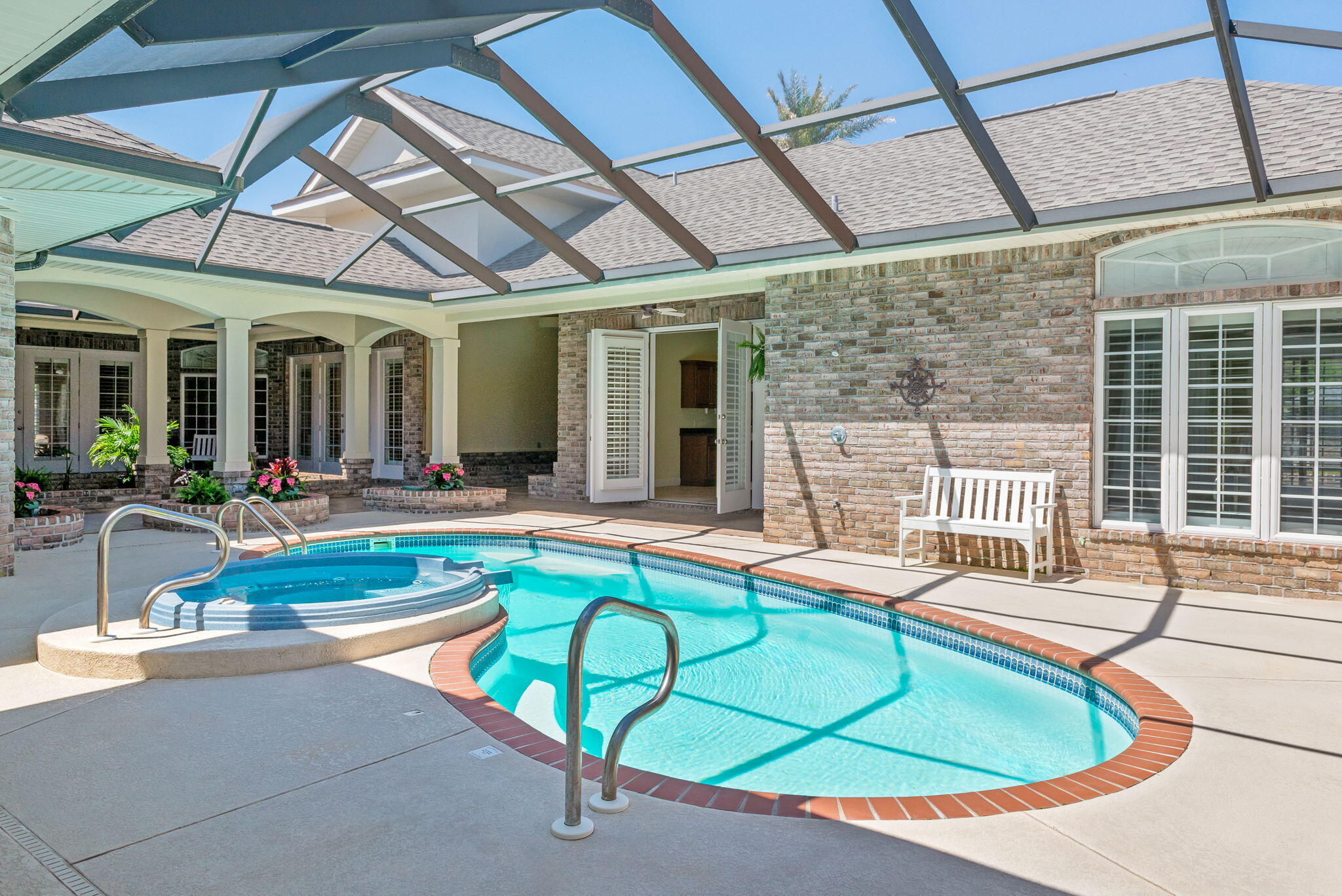 1548 Woodlawn Way