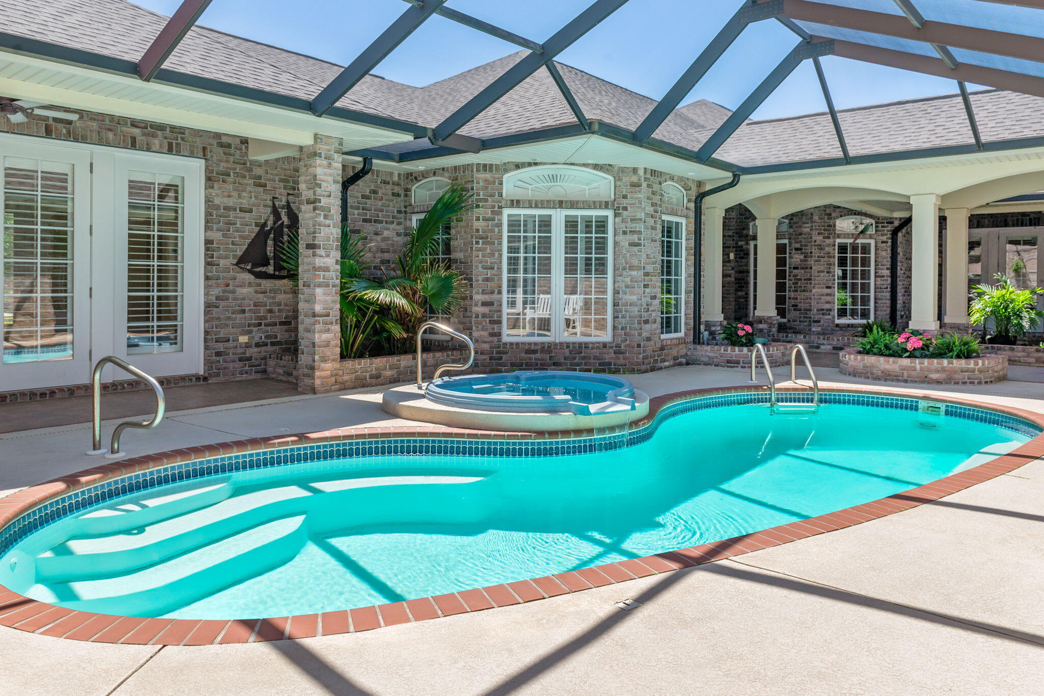 1548 Woodlawn Way