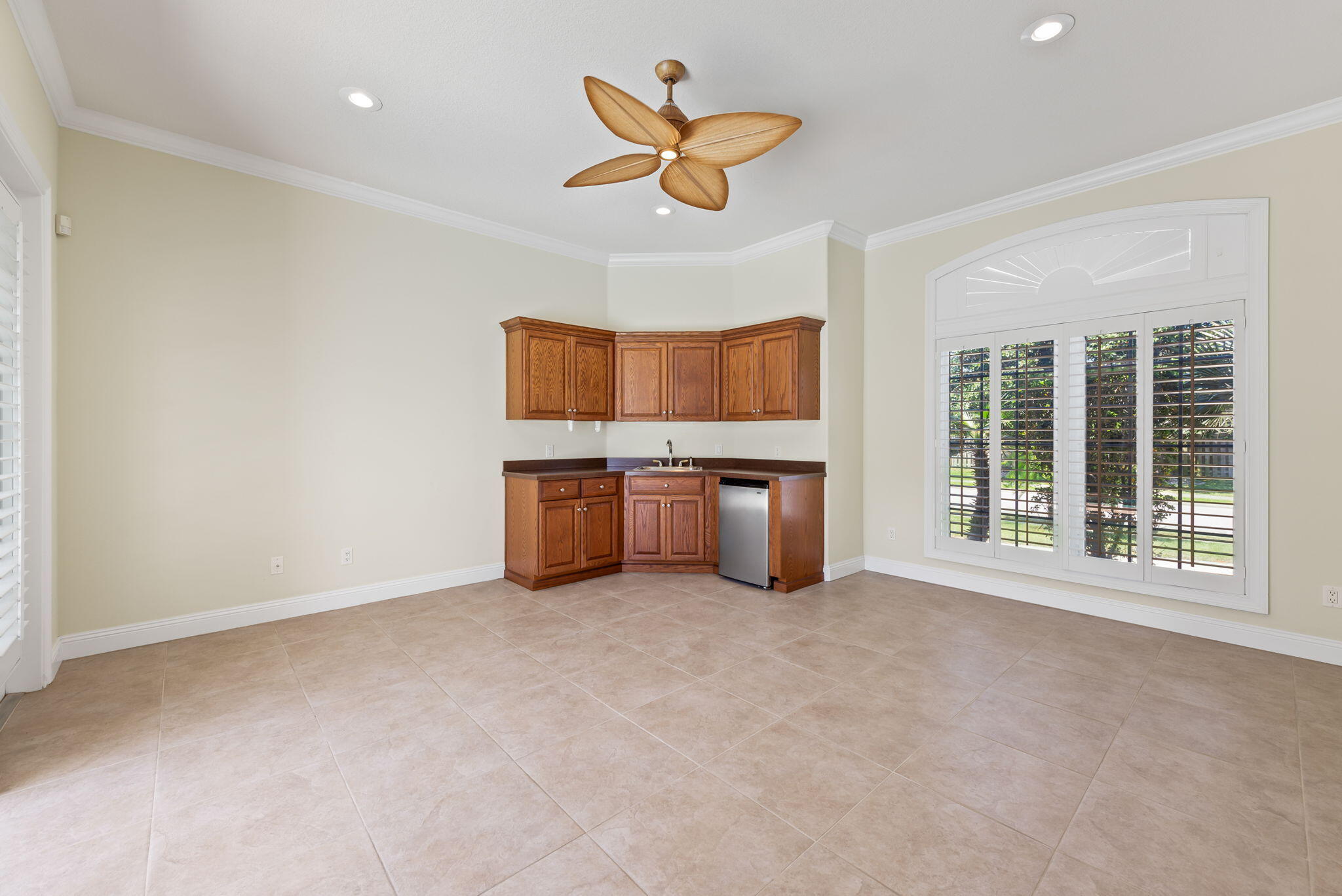 1548 Woodlawn Way