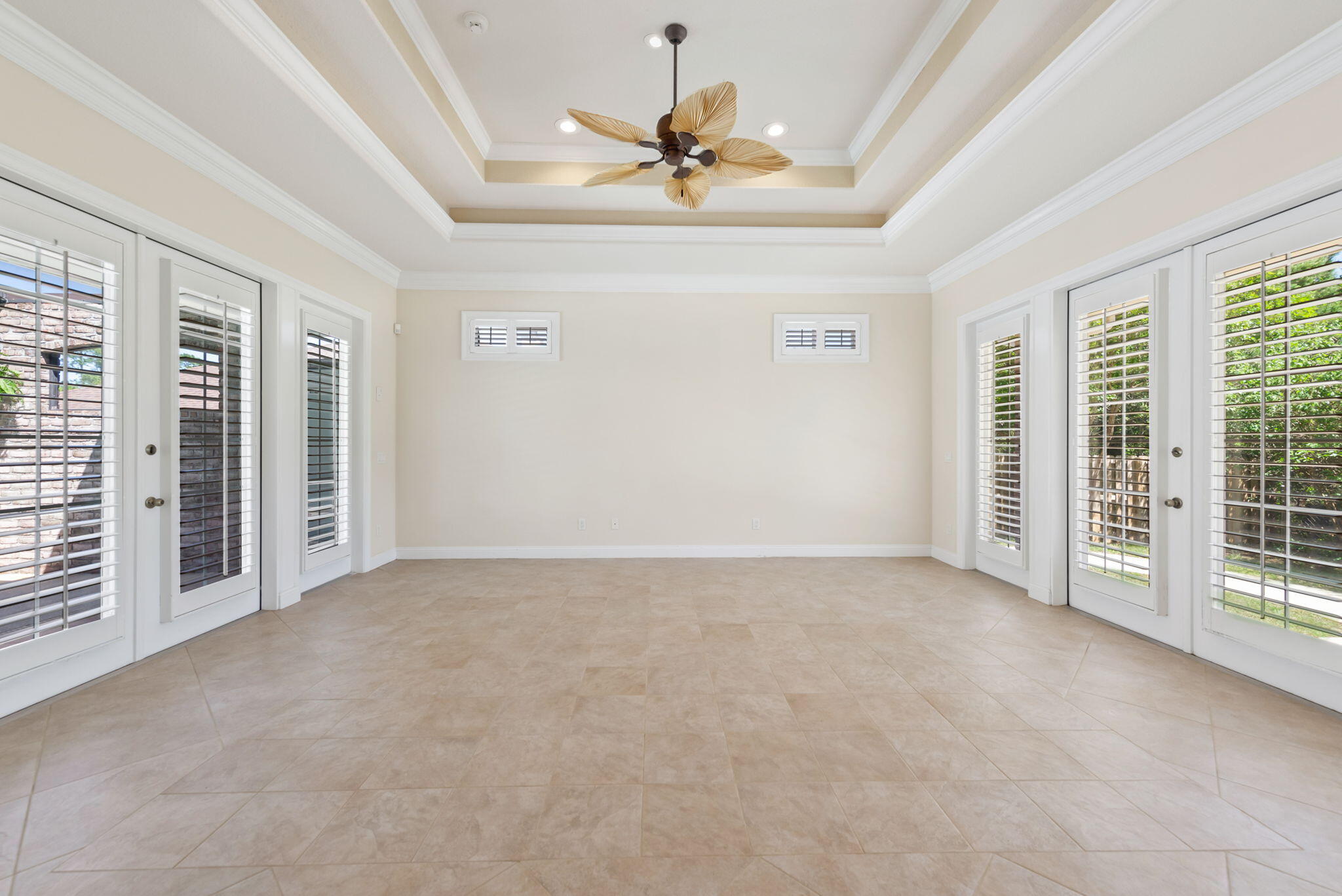1548 Woodlawn Way