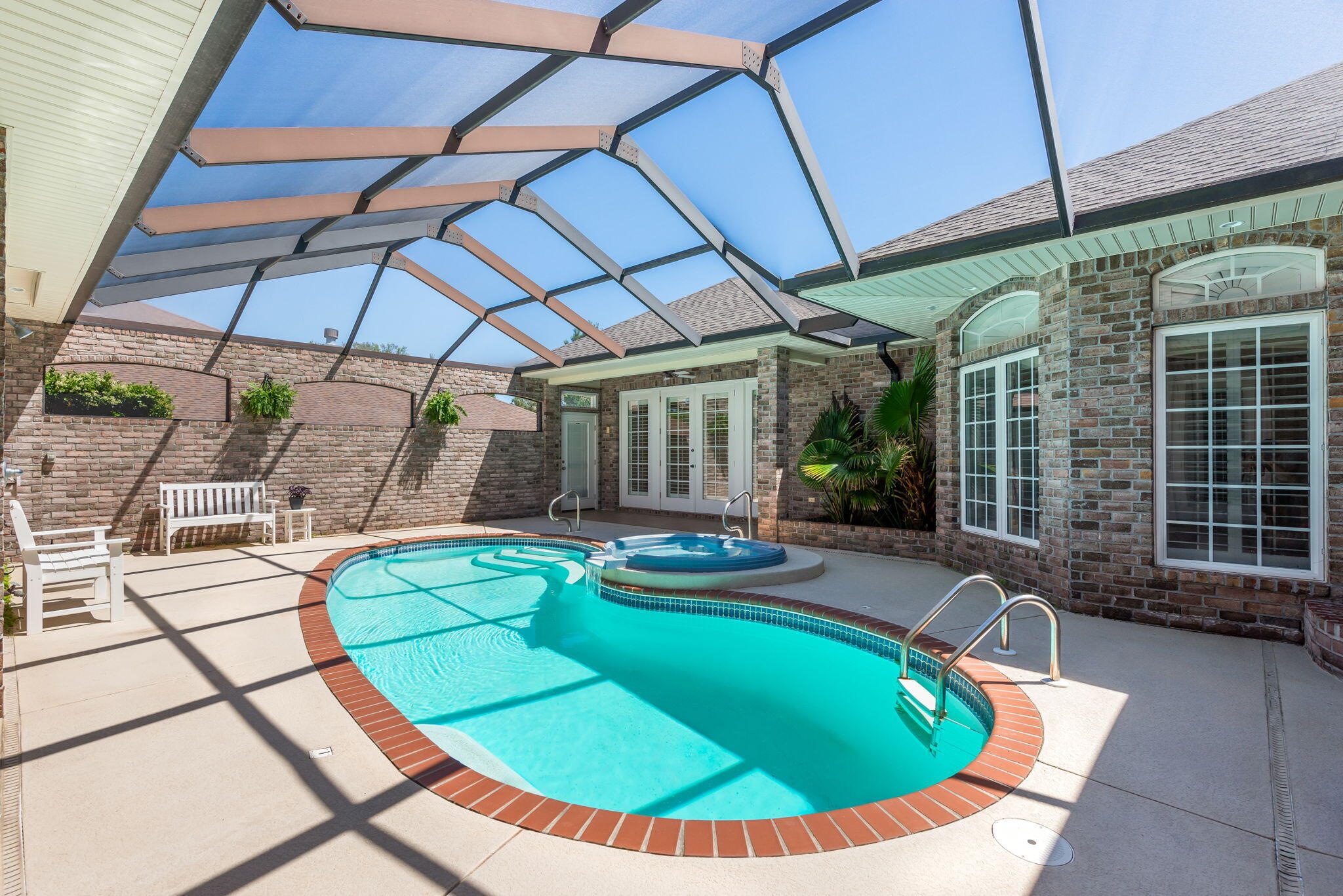 1548 Woodlawn Way
