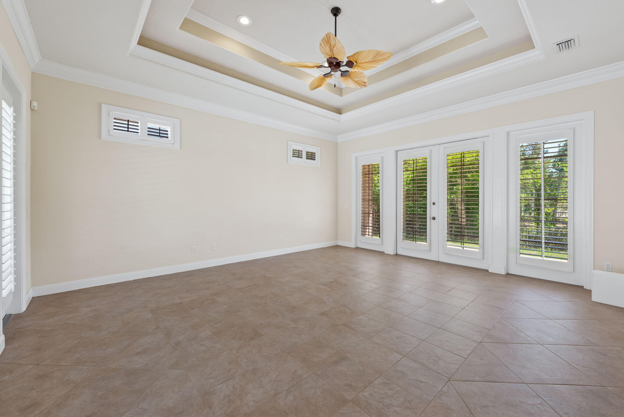 1548 Woodlawn Way