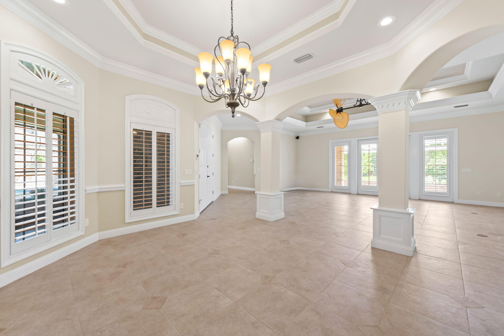 1548 Woodlawn Way