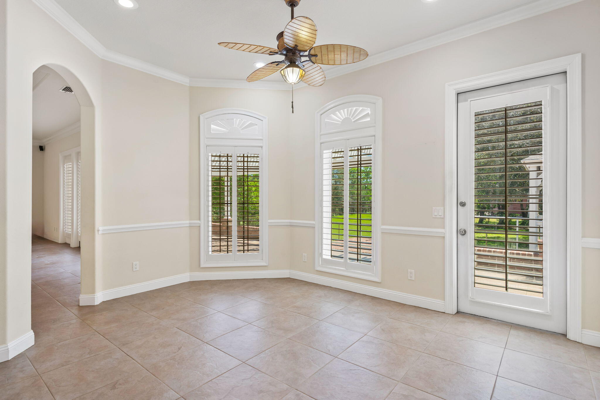 1548 Woodlawn Way