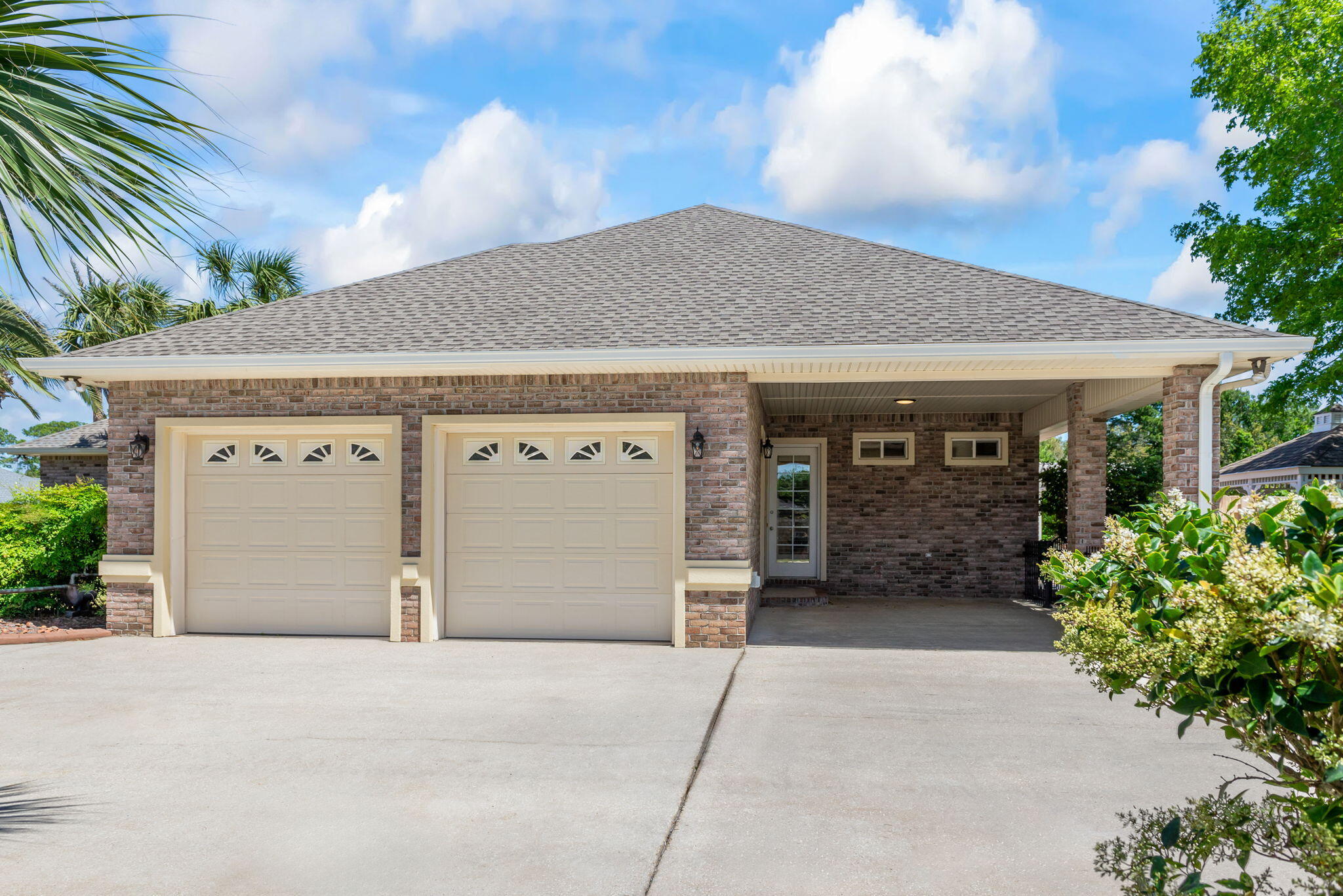 1548 Woodlawn Way