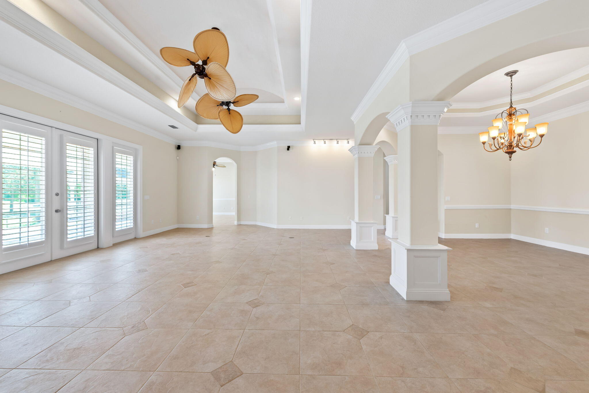 1548 Woodlawn Way