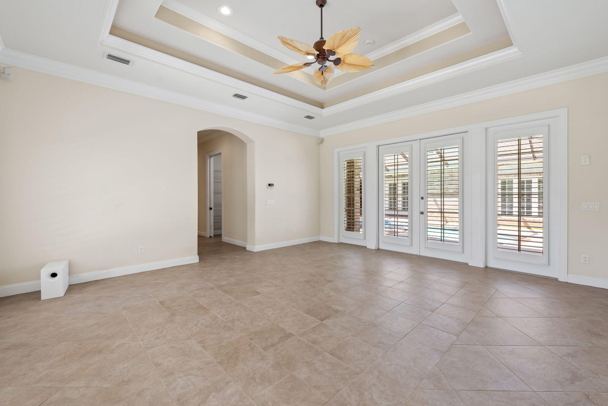 1548 Woodlawn Way