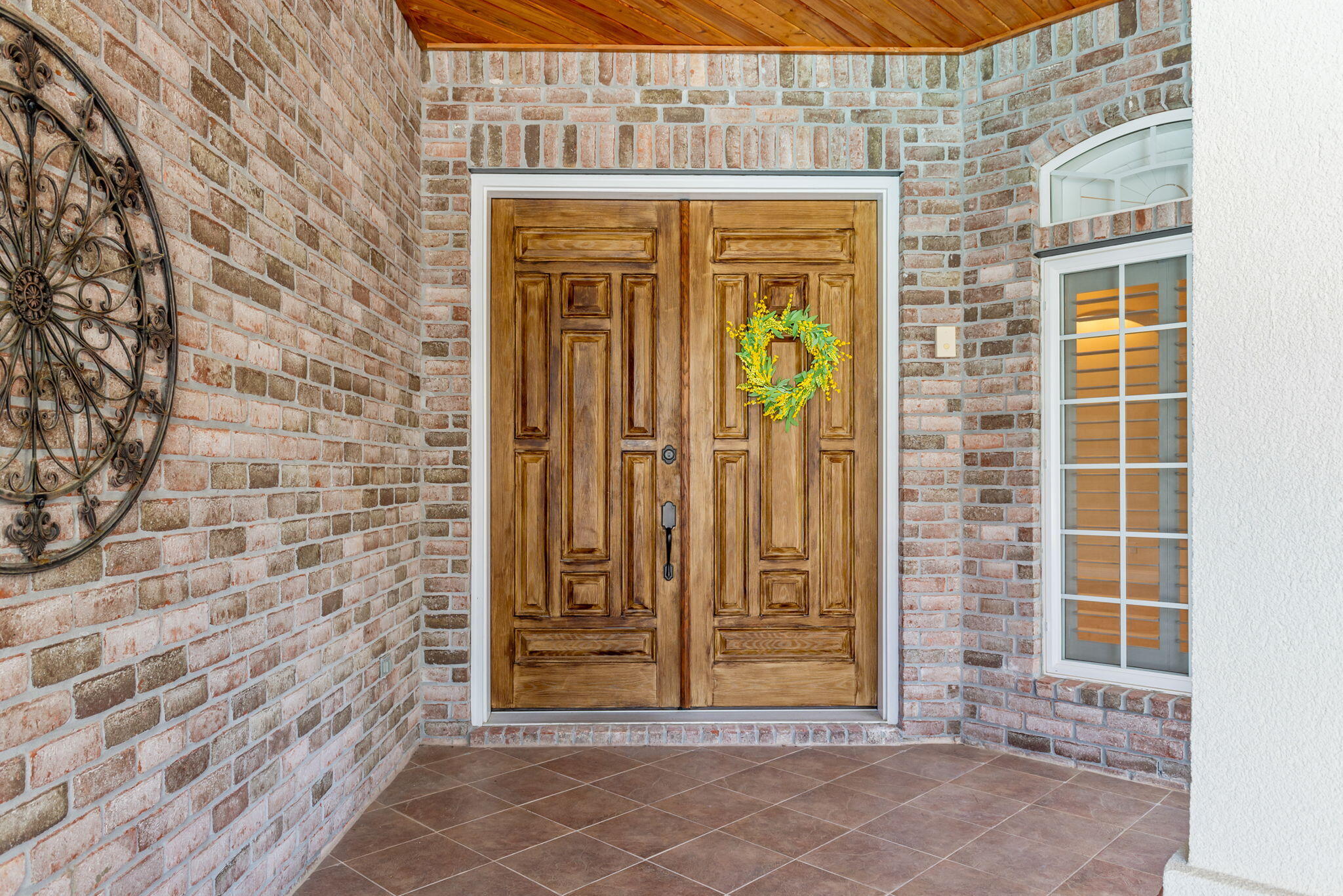 1548 Woodlawn Way