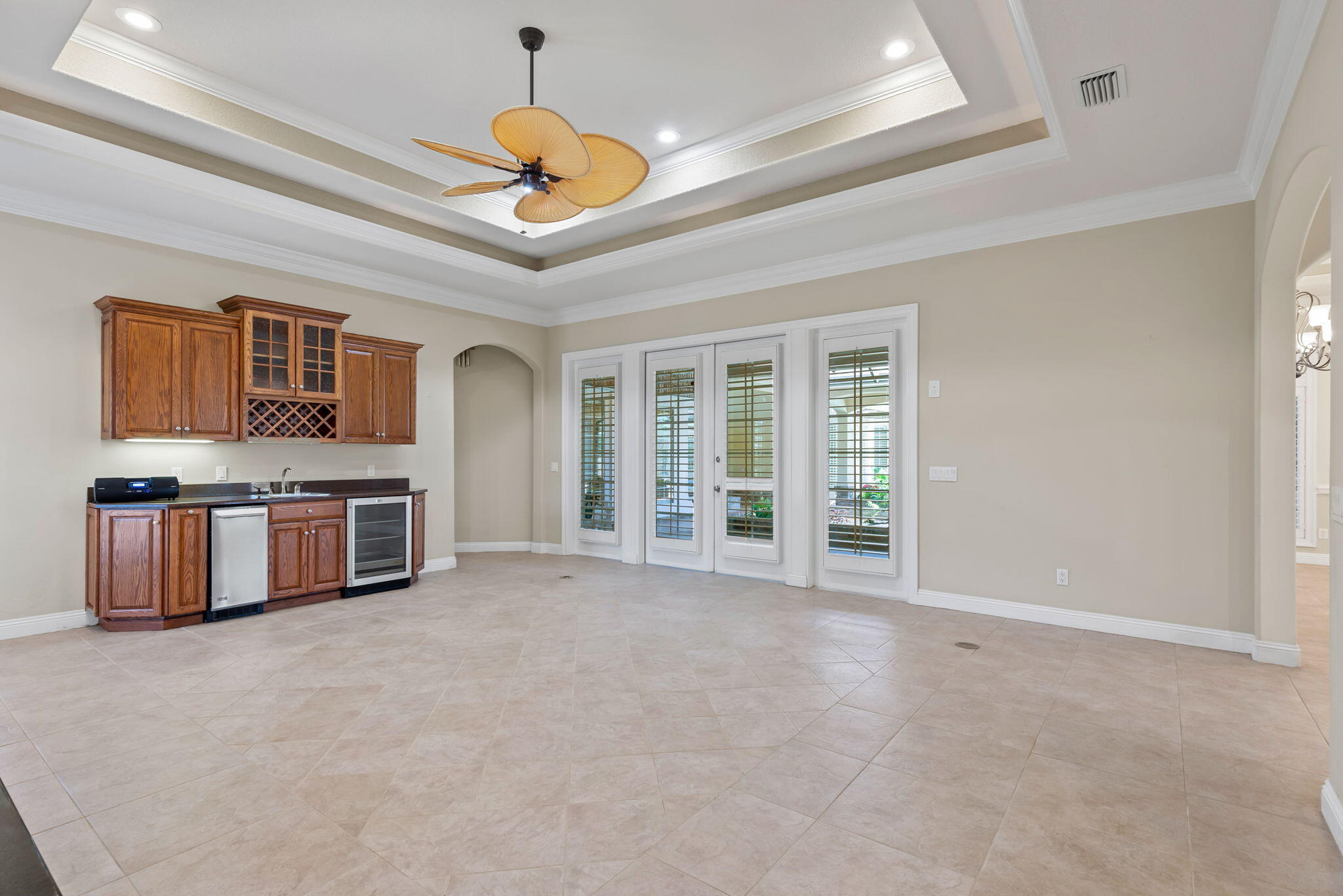 1548 Woodlawn Way