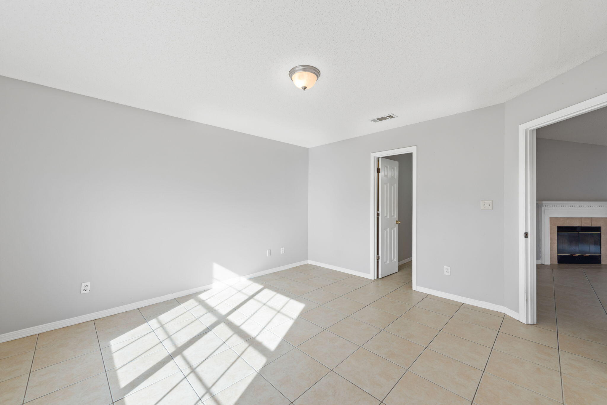 9512 Brentwood Boulevard