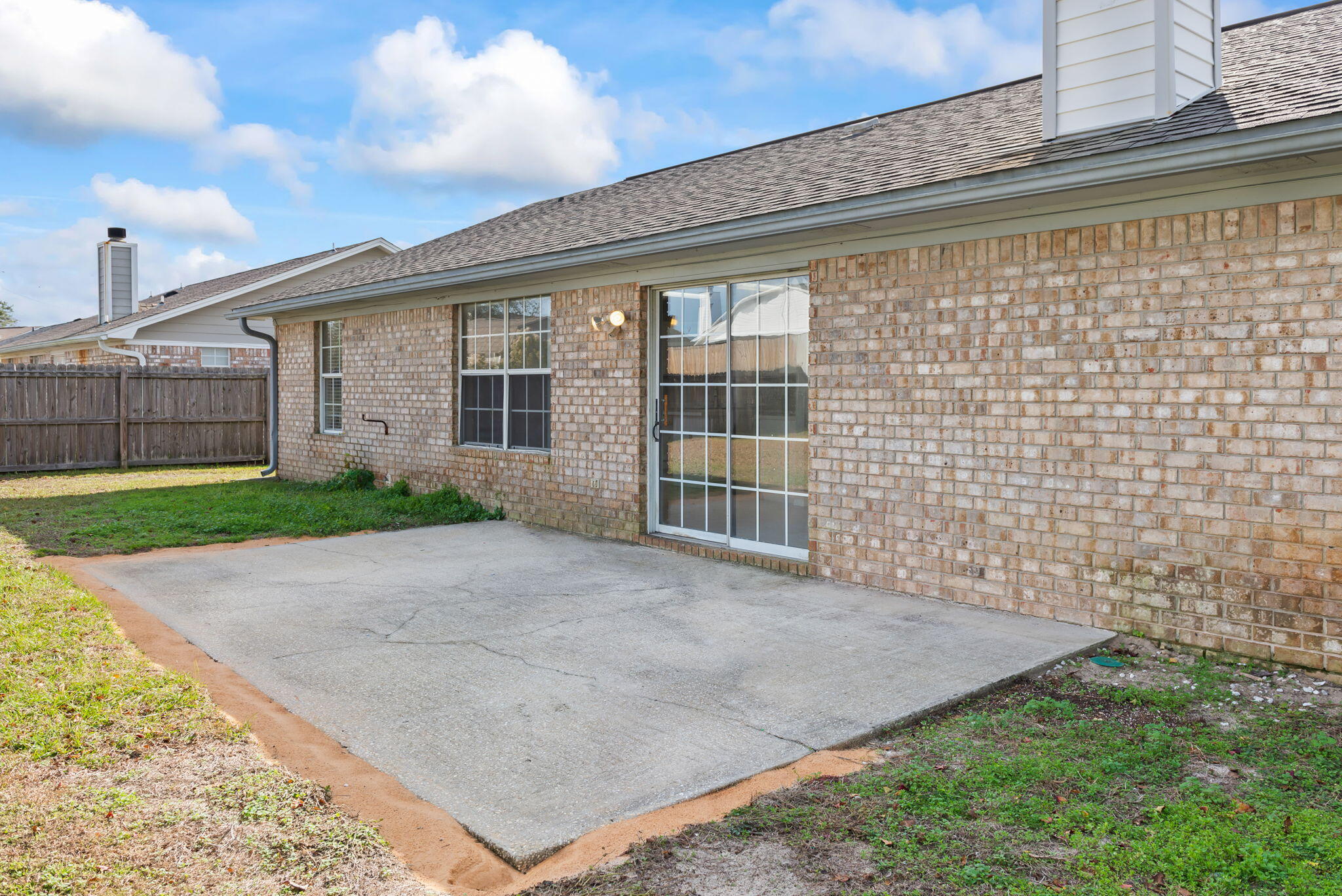 9512 Brentwood Boulevard