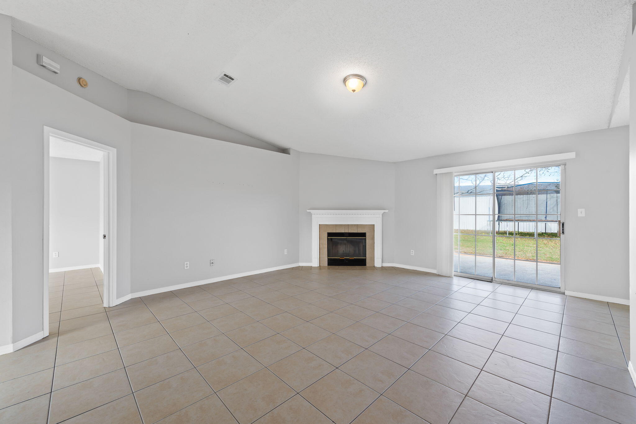 9512 Brentwood Boulevard