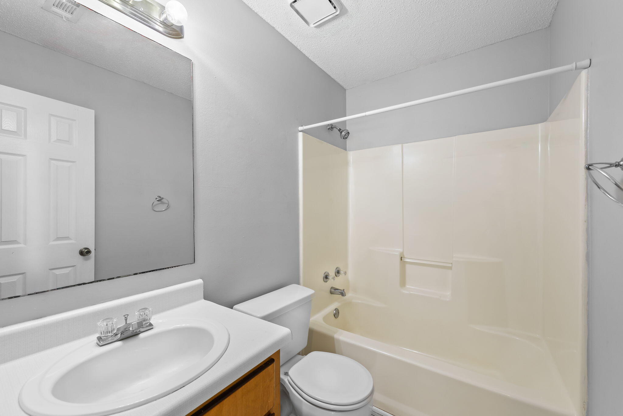 9512 Brentwood Boulevard