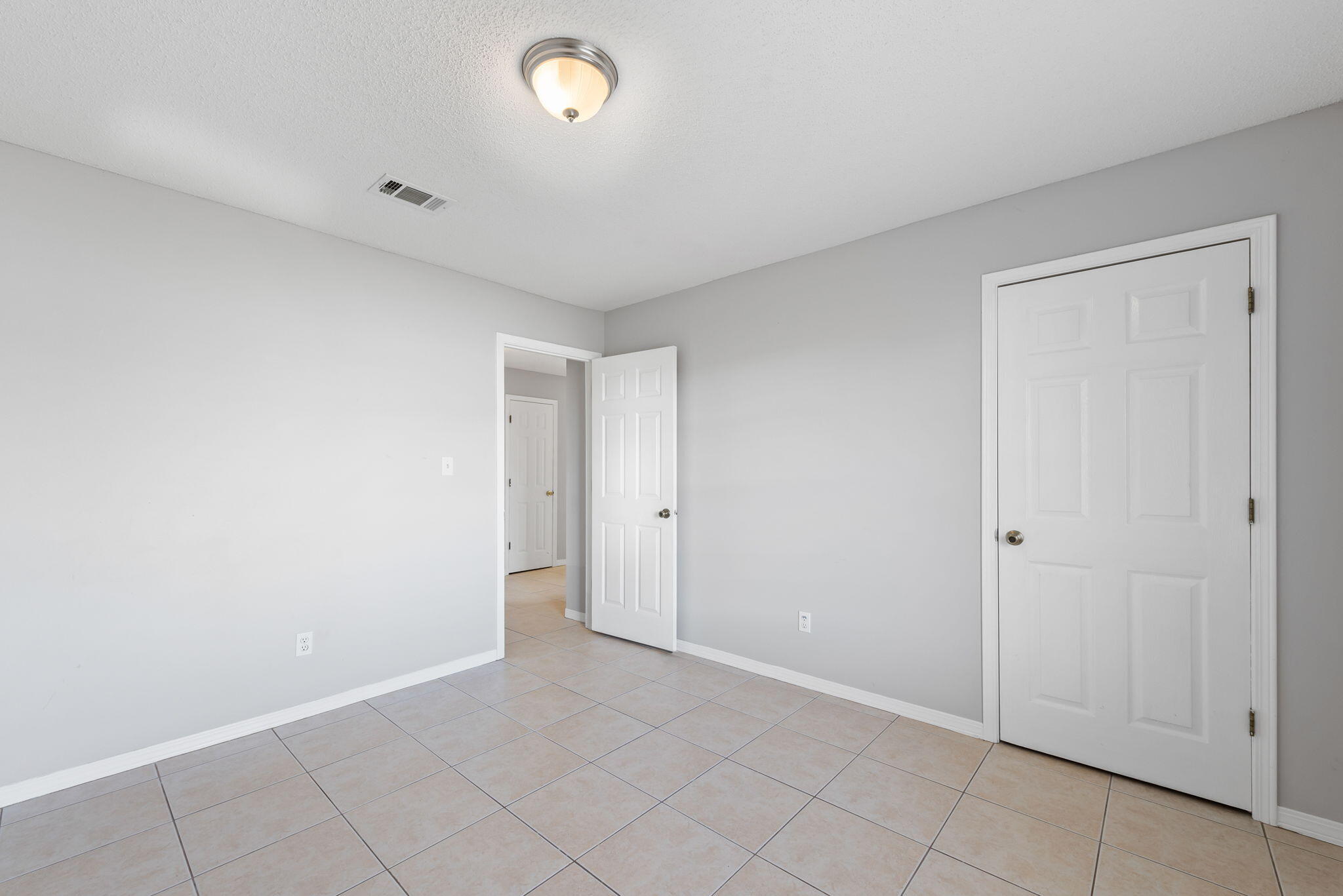 9512 Brentwood Boulevard