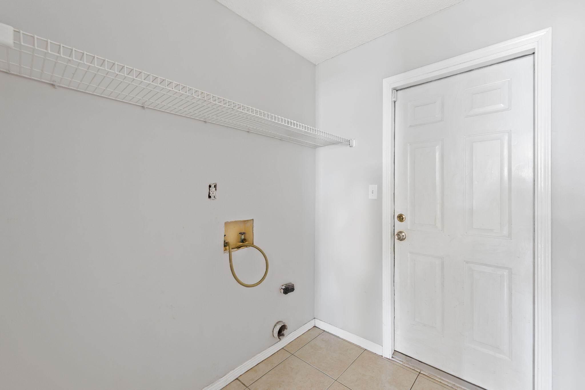 9512 Brentwood Boulevard