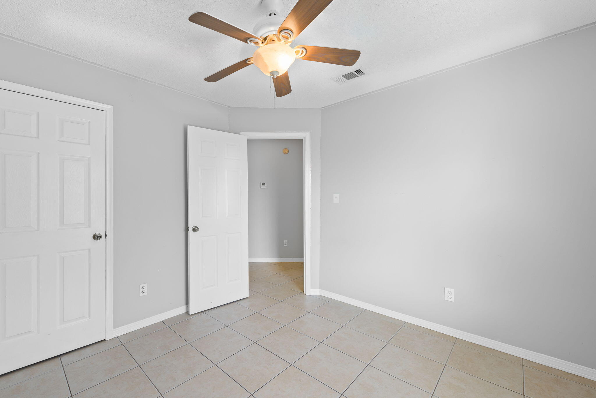 9512 Brentwood Boulevard