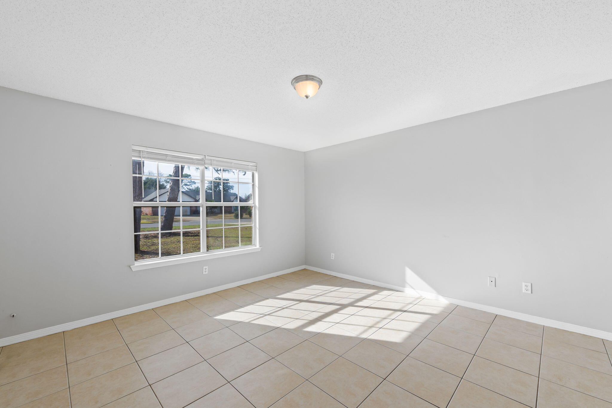 9512 Brentwood Boulevard