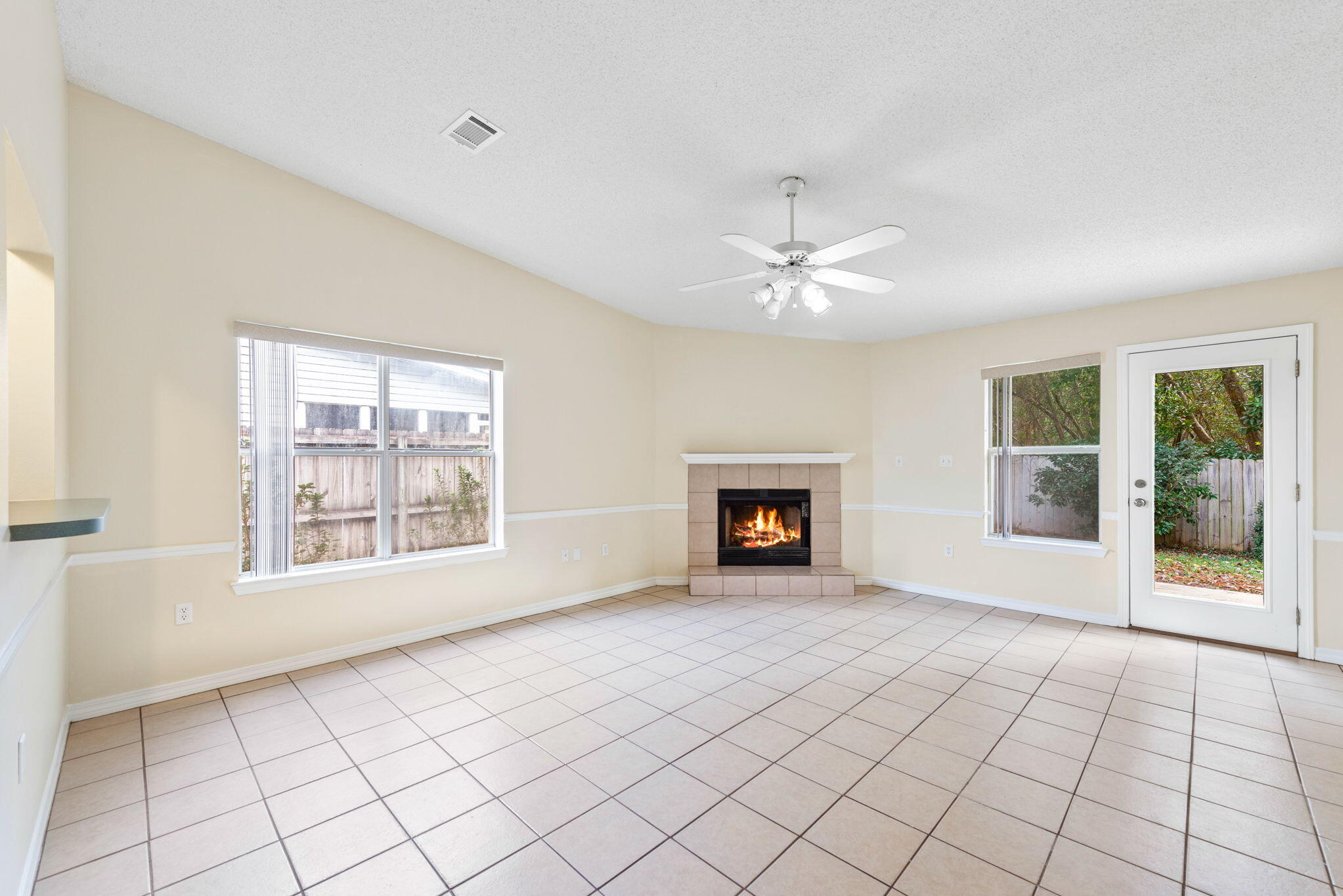 493 Woodfern Avenue Avenue