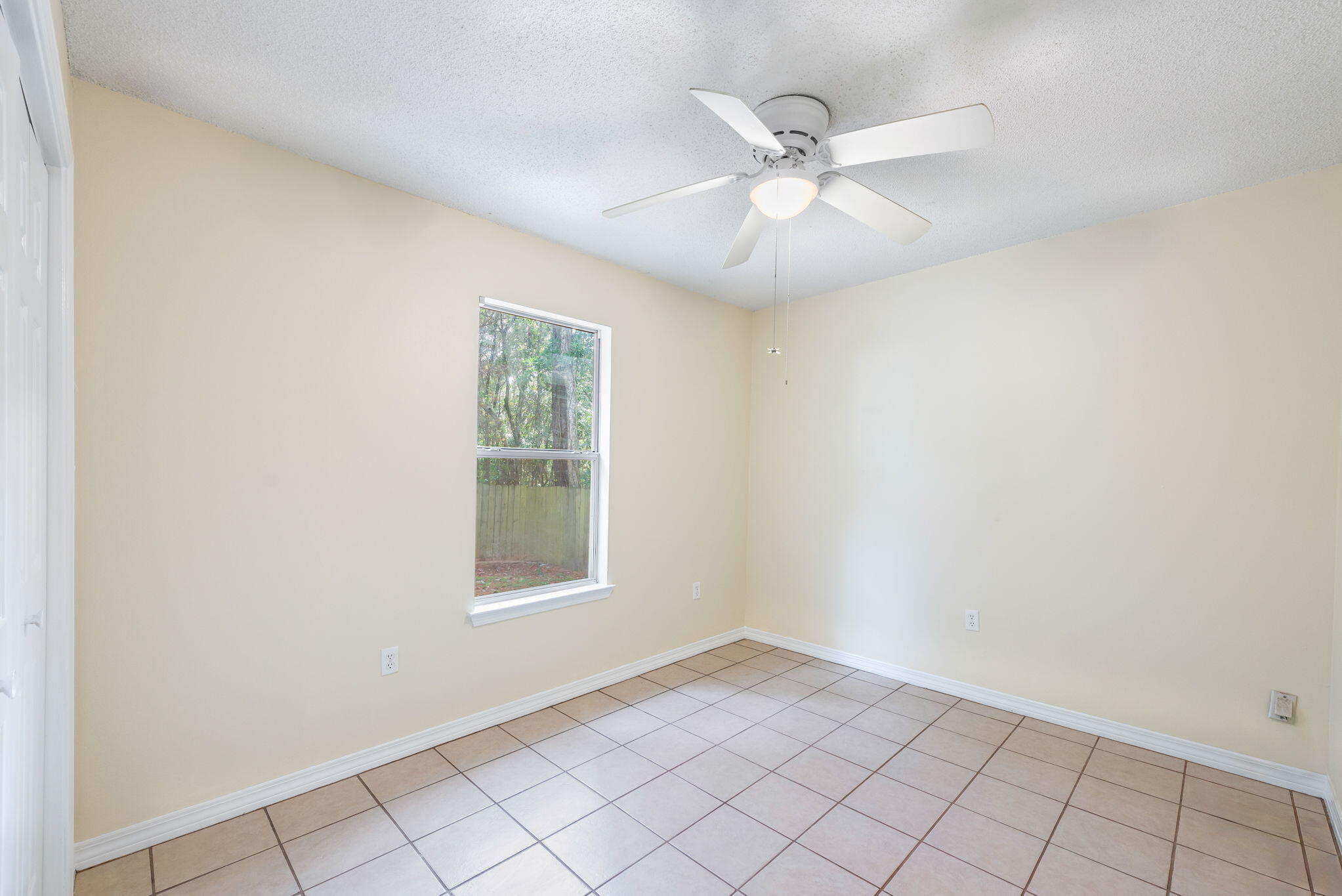 493 Woodfern Avenue Avenue