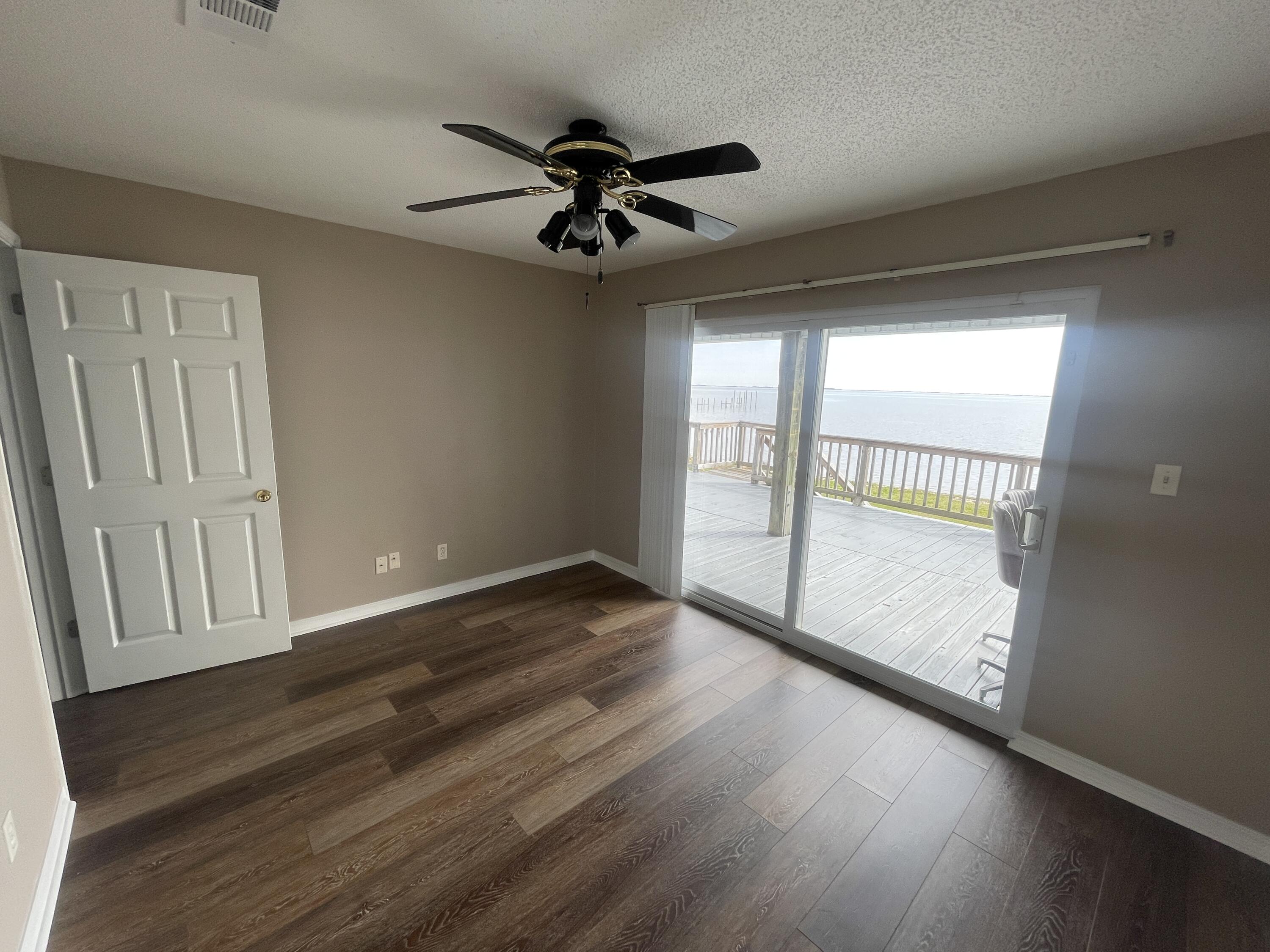 5259 Soundside Drive