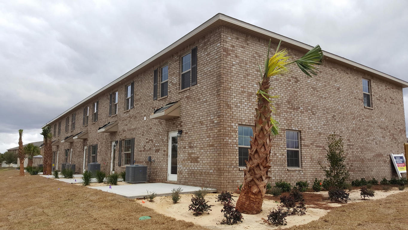 8727 Brown Pelican Circle